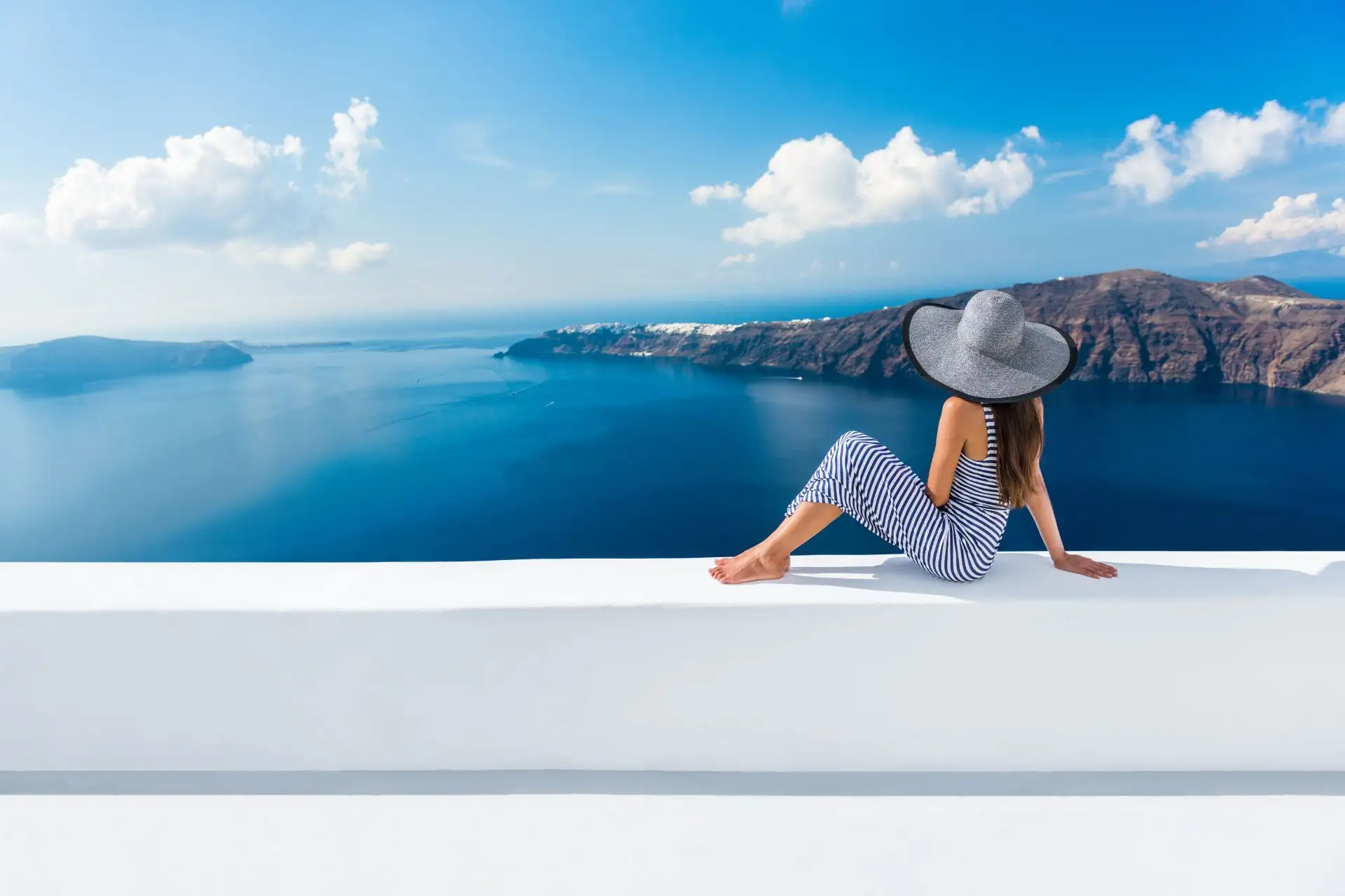 A Female’s Fashion Packing Guide for Greek Islands