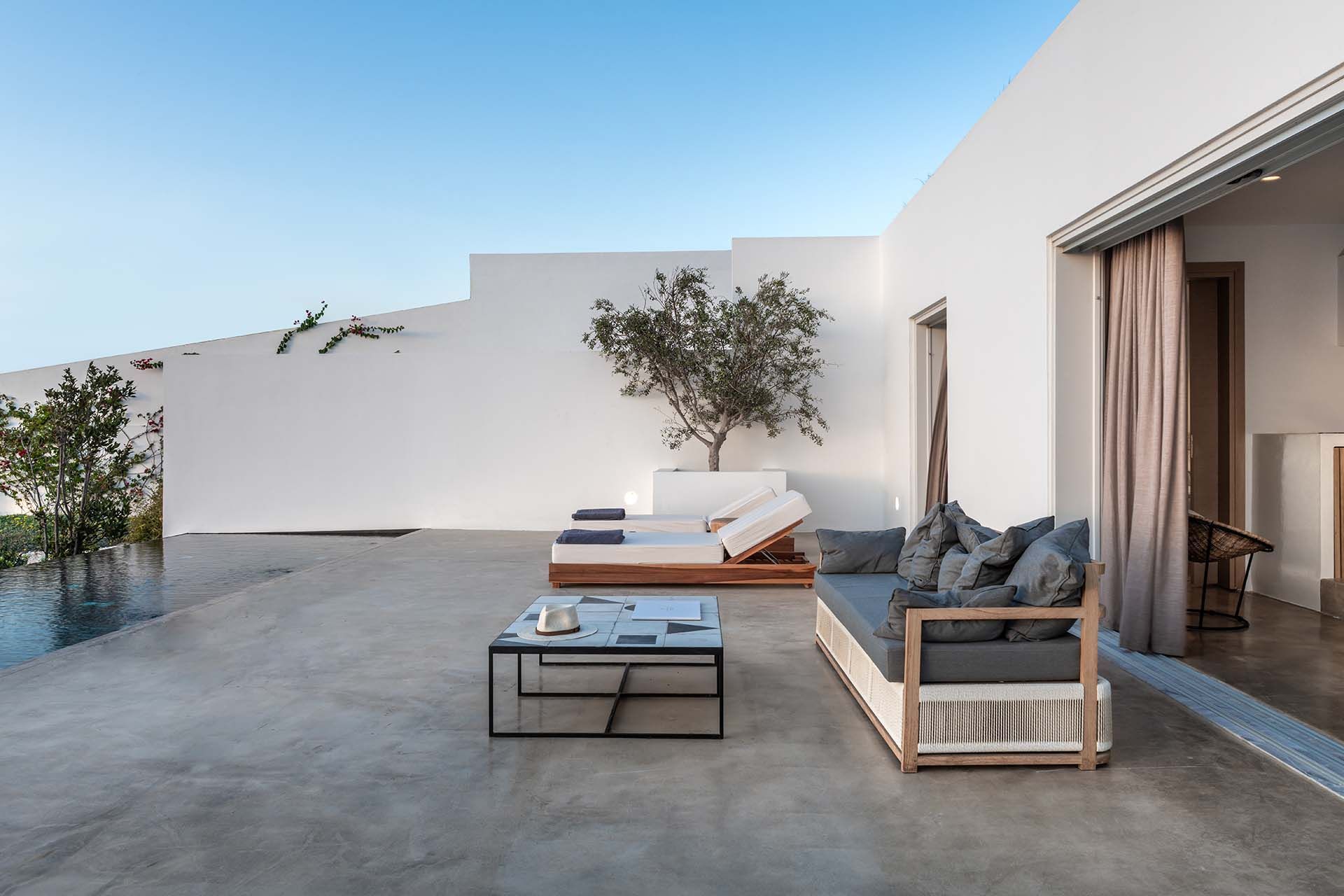 Santorini luxury villa Asher in Oia - 2