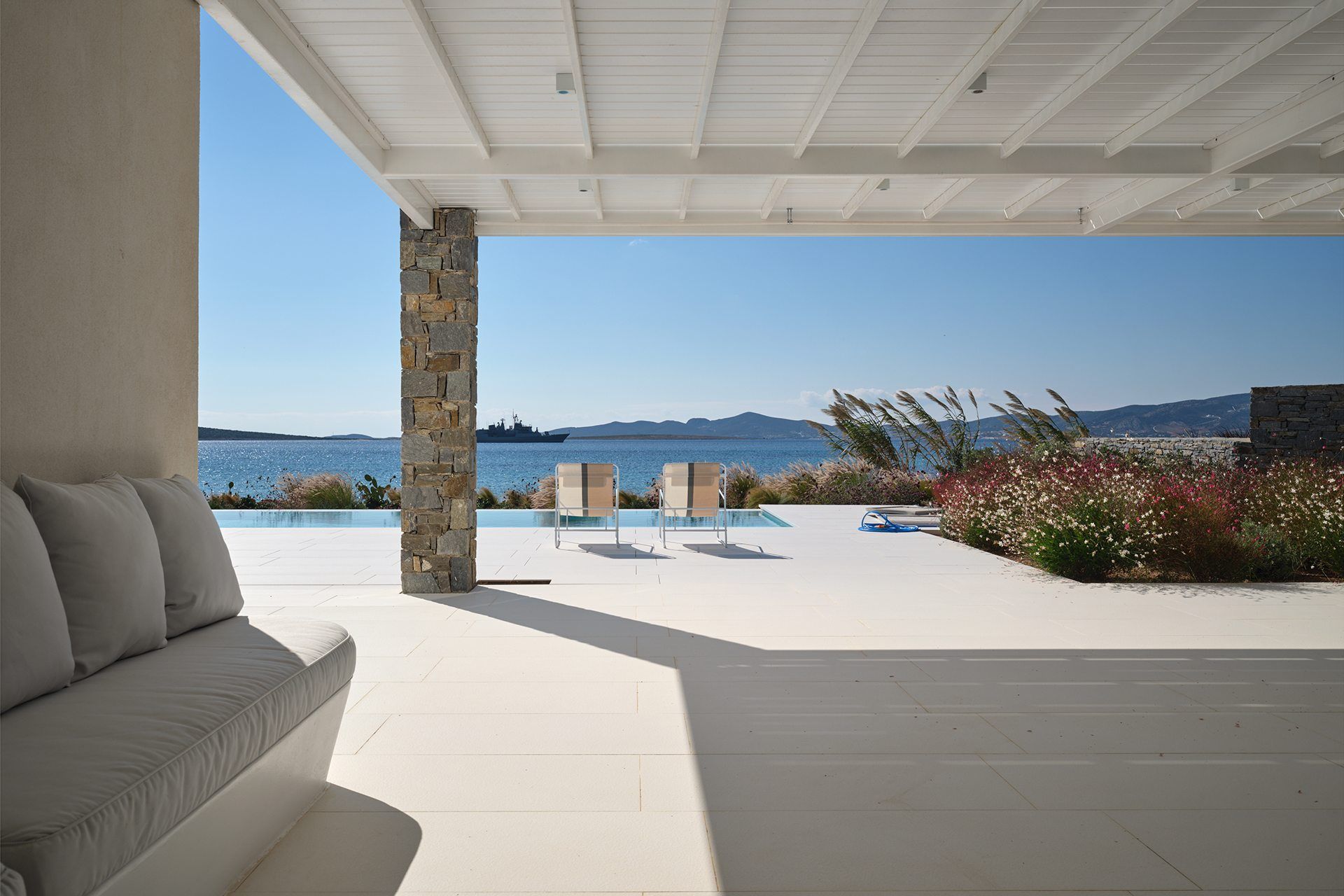 Paros luxury villa Lunet in Aliki - 2