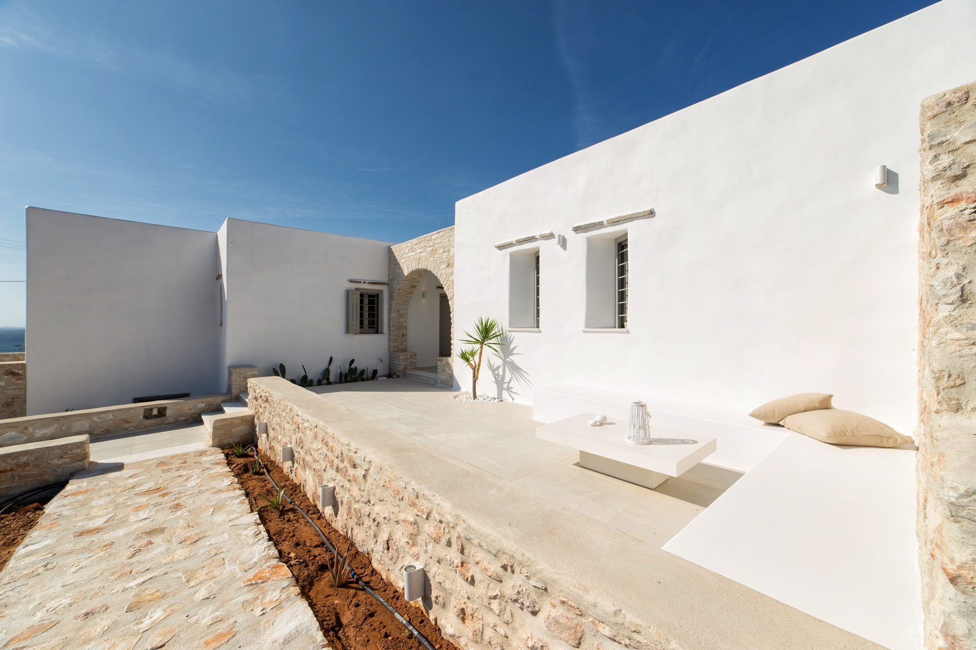 Paros luxury villa Sugar Cube in Makria Miti - 2