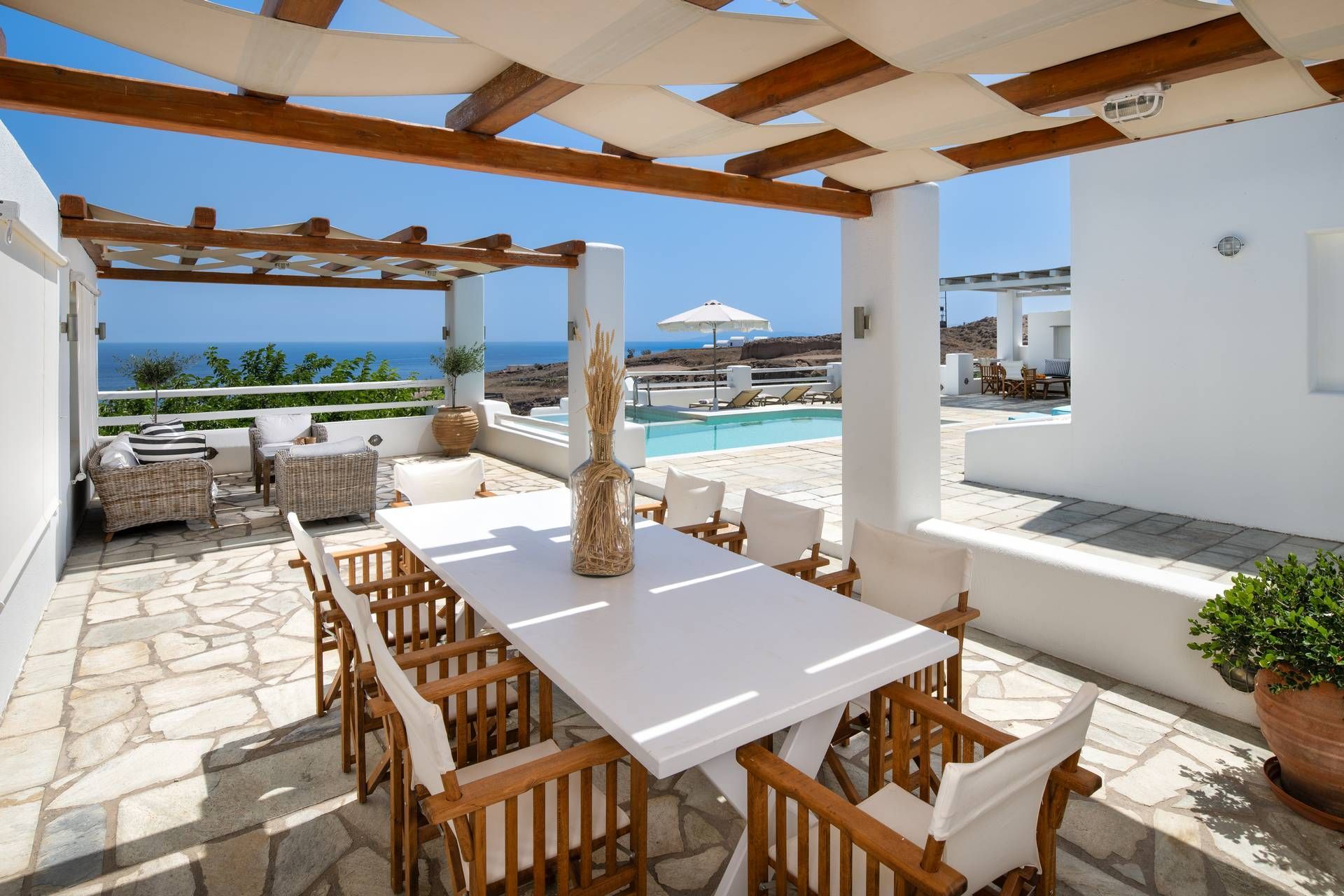 Santorini luxury villa Mistral in Vourvoulos - 2