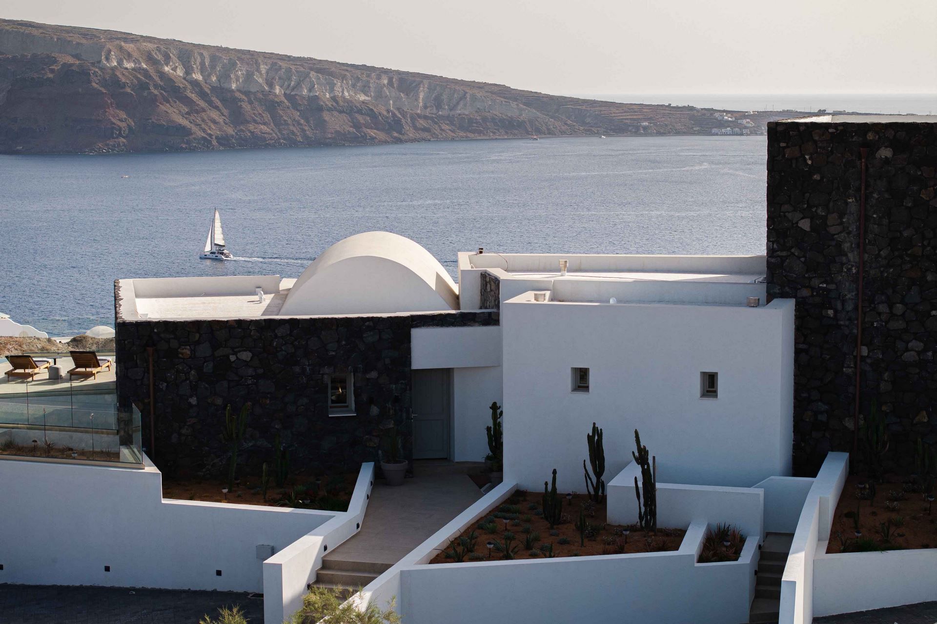 Santorini luxury villa Serenique in Oia - 2
