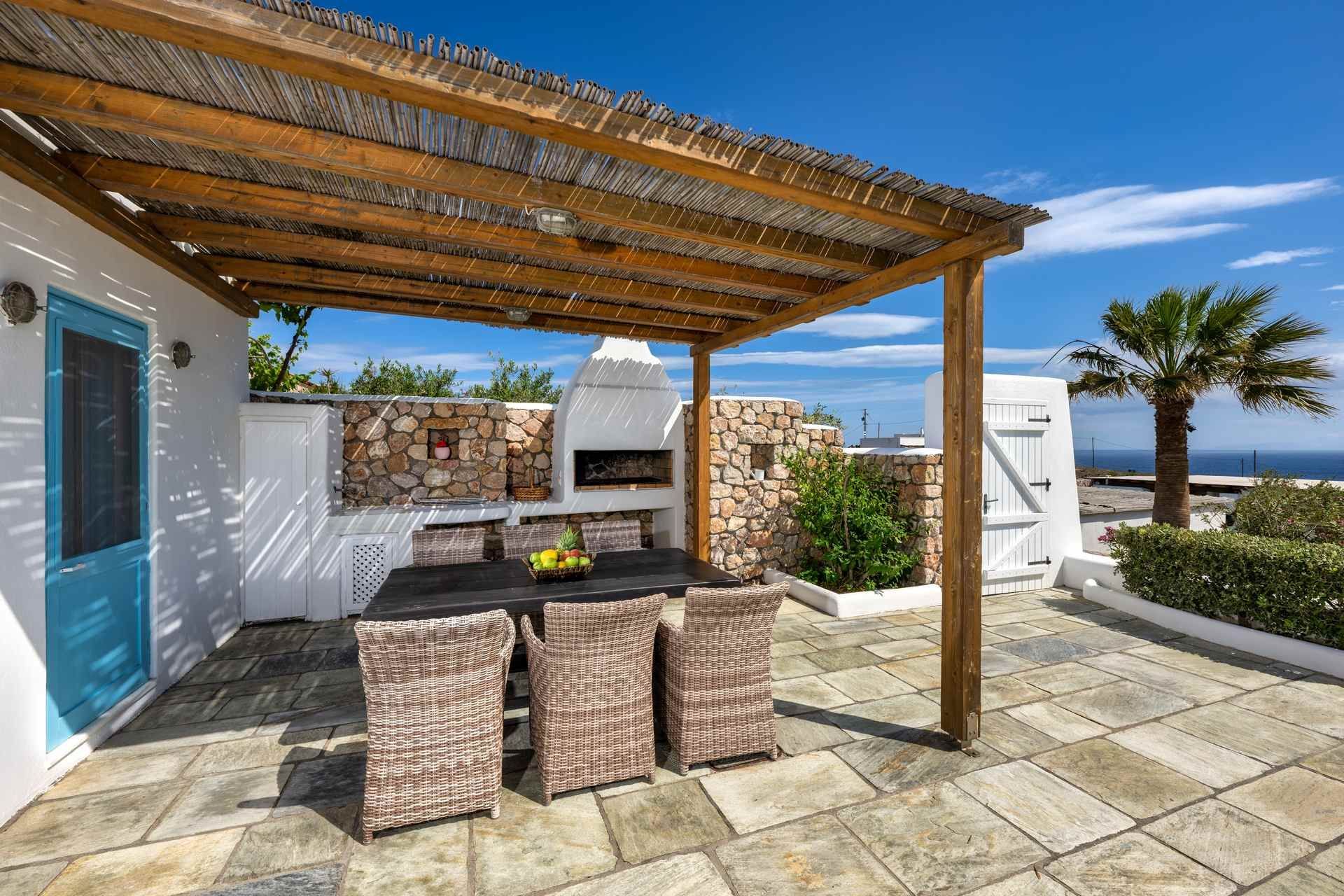 Santorini luxury villa Boreas in Vourvoulos - 2