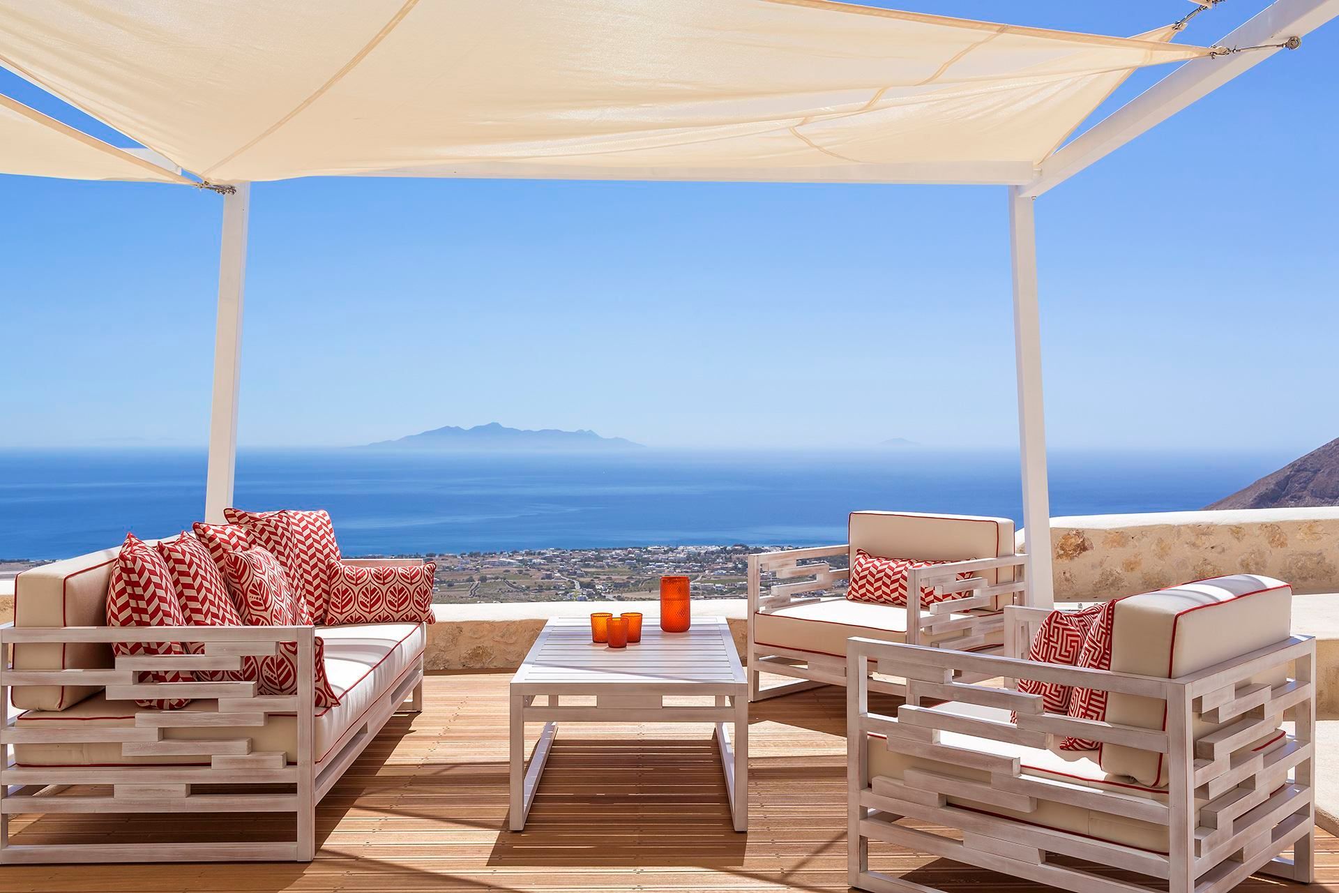 Santorini luxury villa Celadon in Pyrgos Kallistis - 2