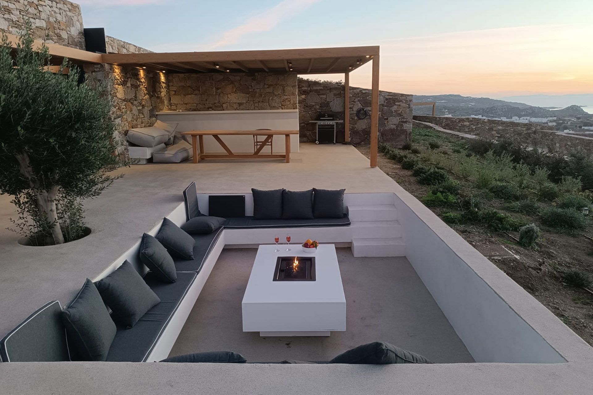 Naxos luxury villa Laurel in Vivlos - 2
