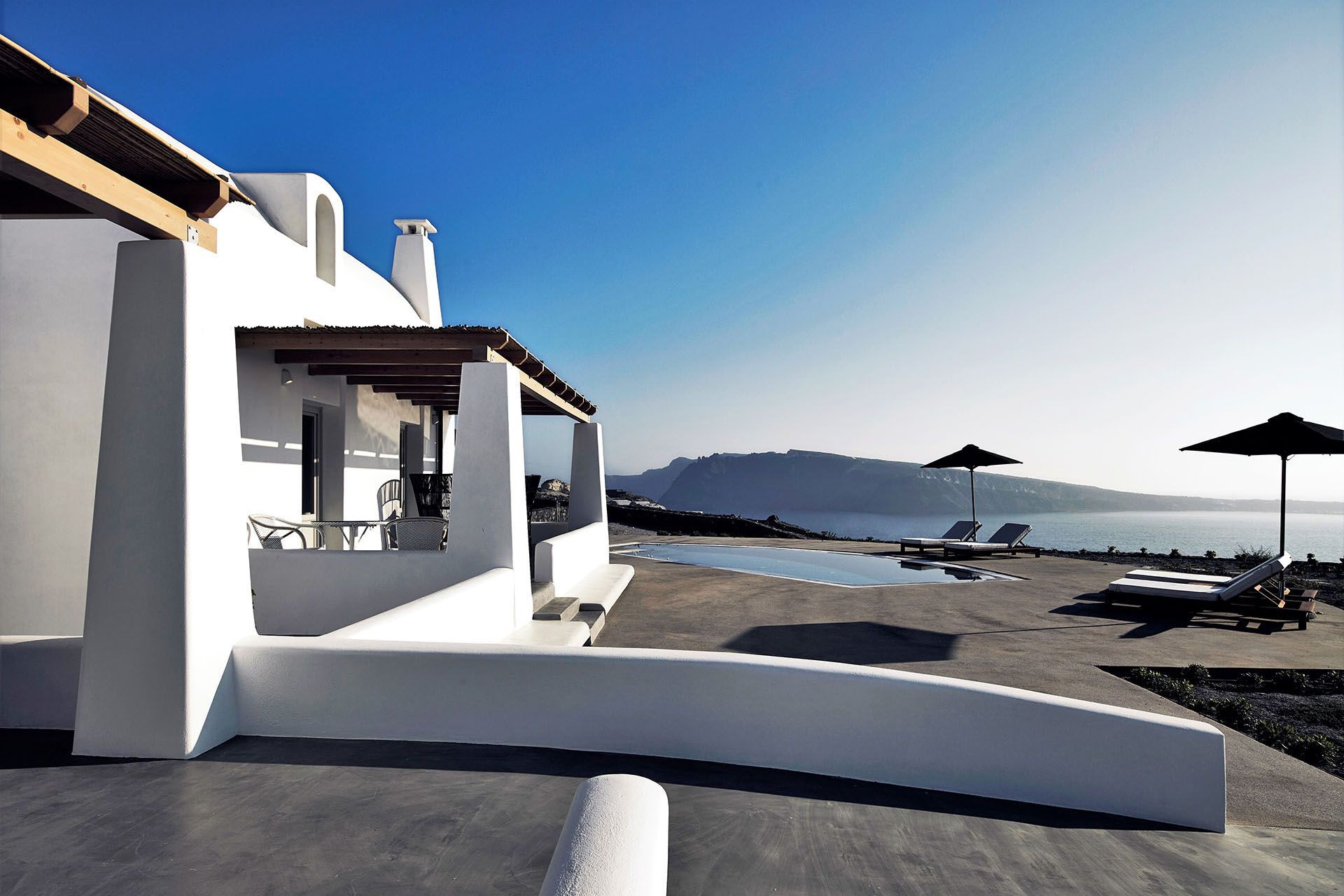 Santorini luxury villa Ilios in Oia - 3