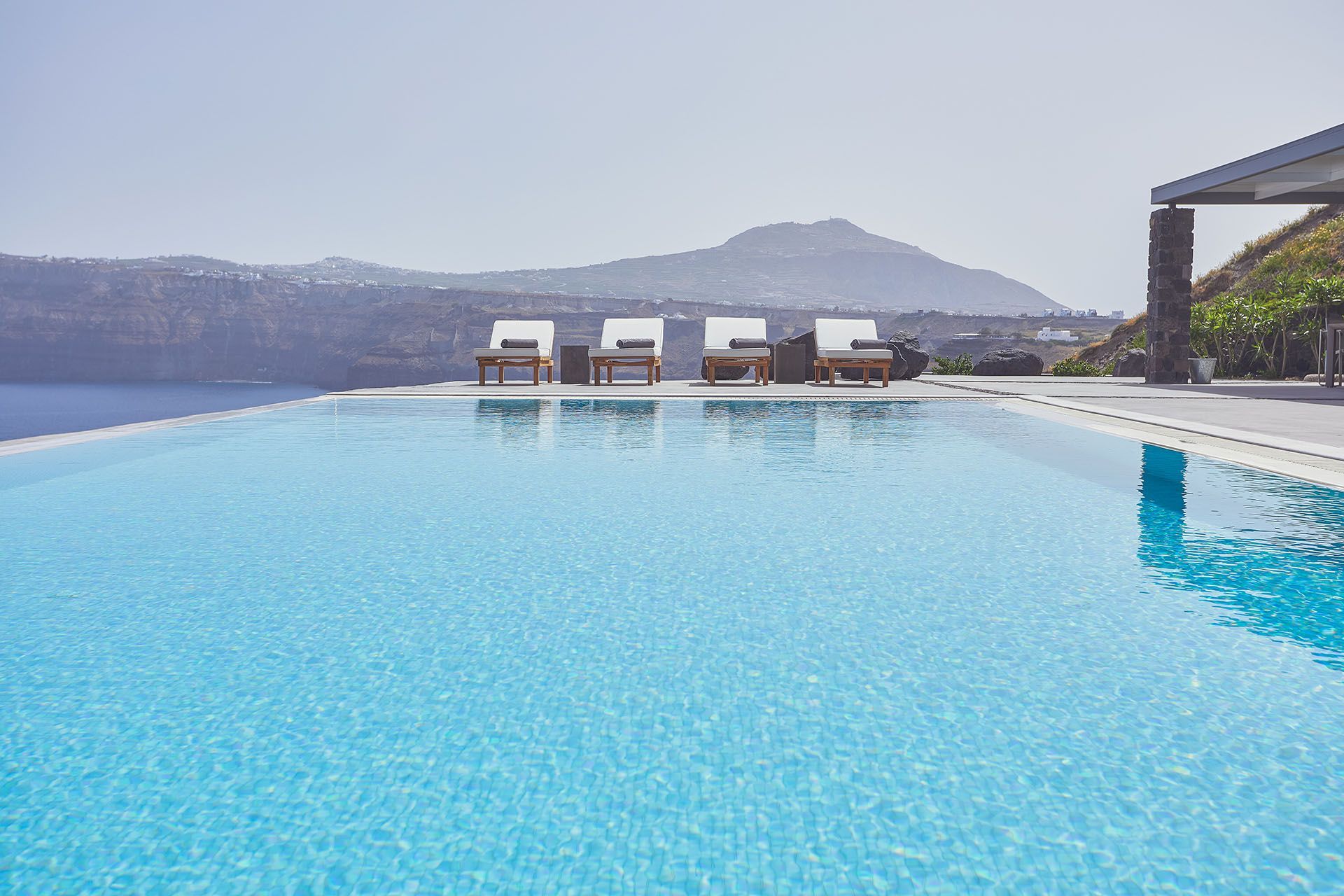 Santorini luxury villa Royal Blue in Akrotiri - 3