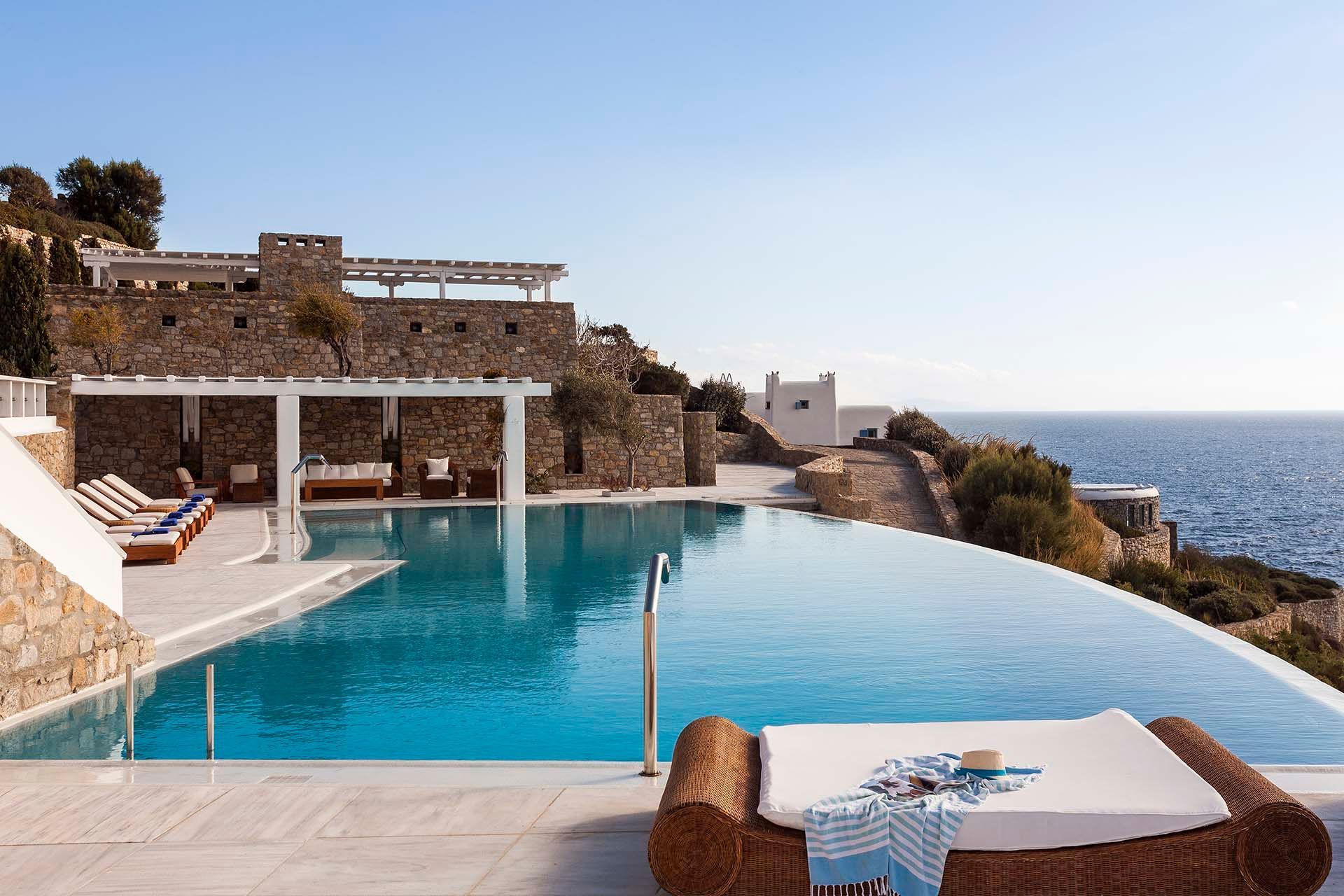 Mykonos luxury villa Queen Bee in Agios Lazaros - 3