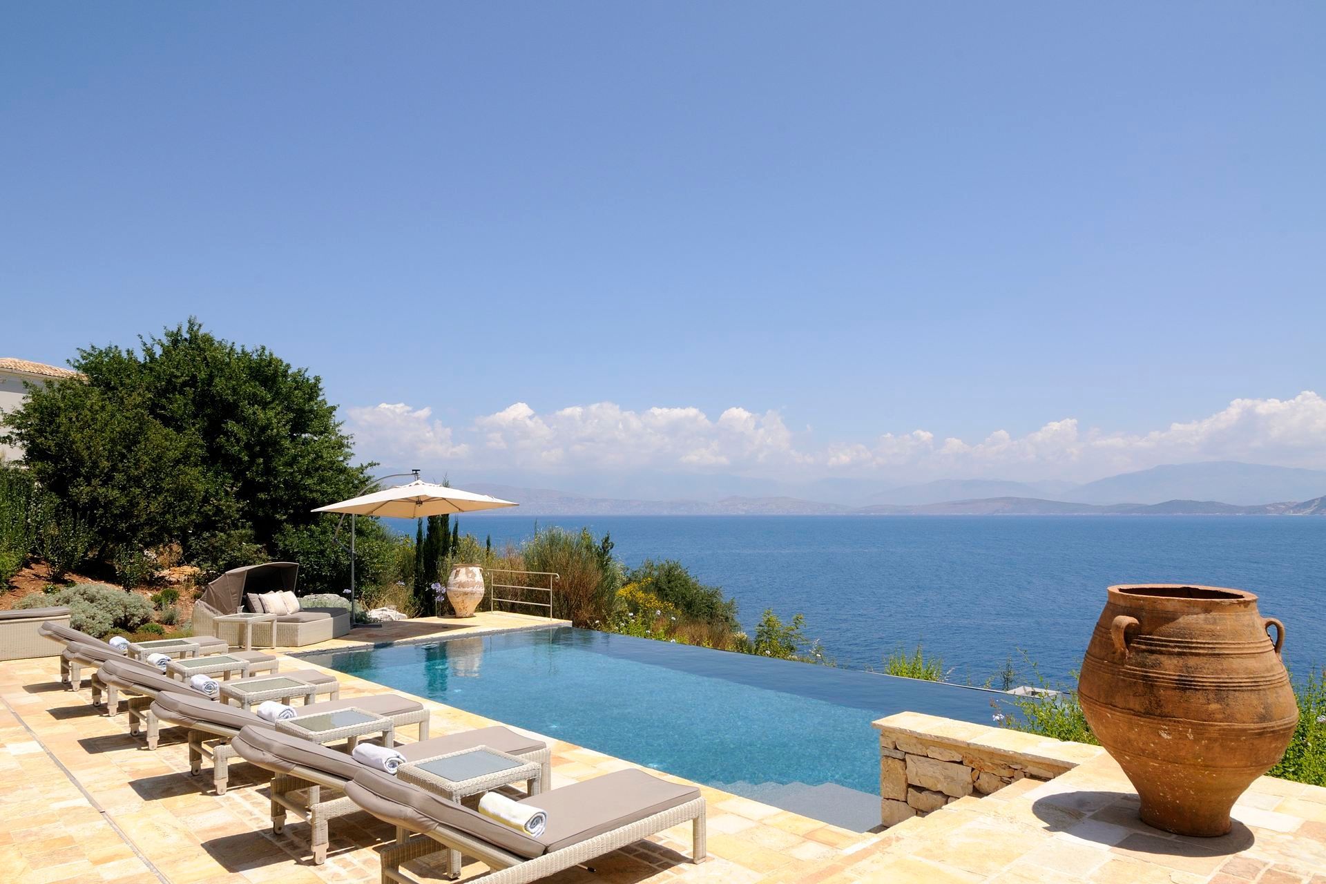 Corfu luxury villa Pelagos in Kassiopi - 3