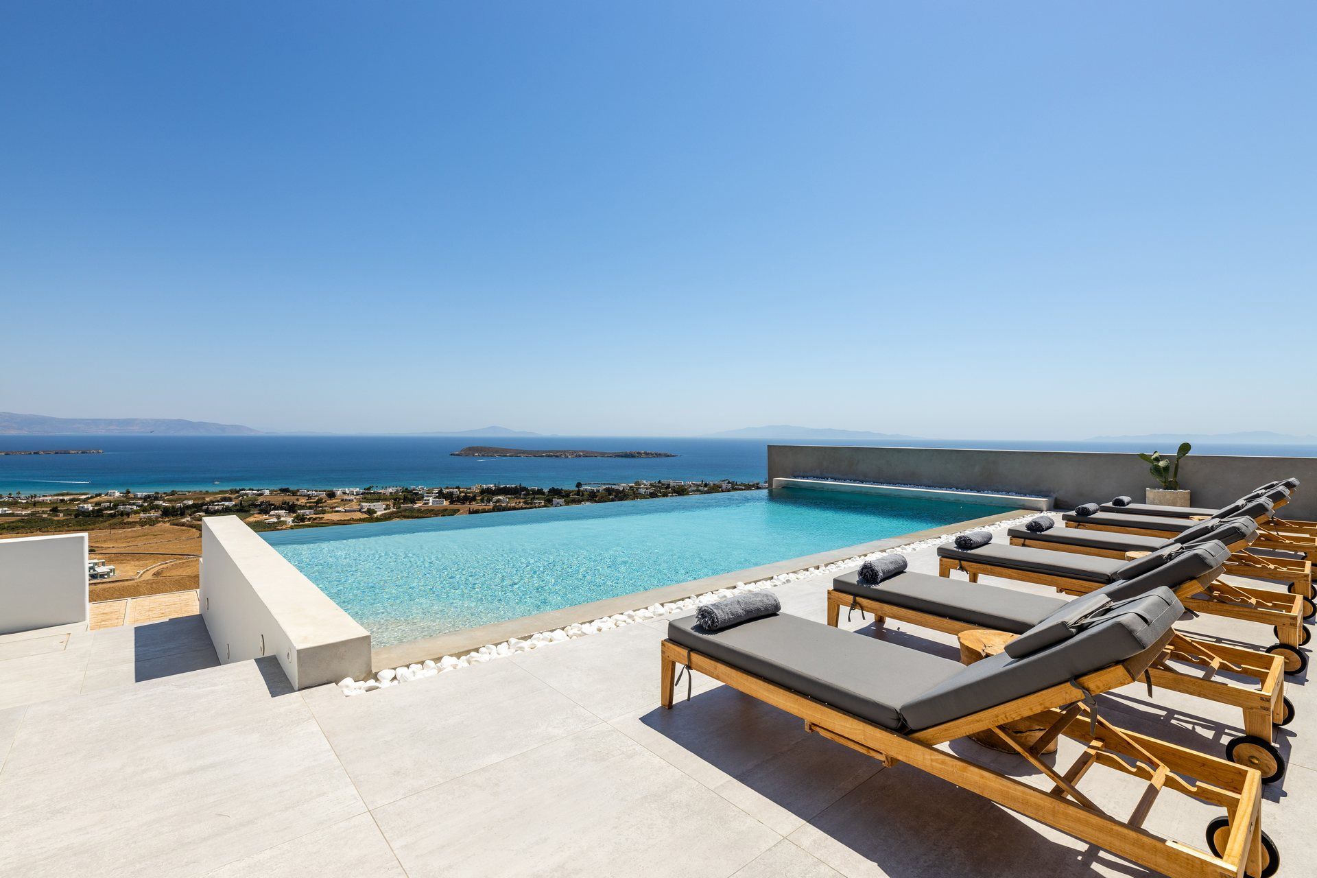 Paros luxury villa Hollis in Chryssi Akti - 3