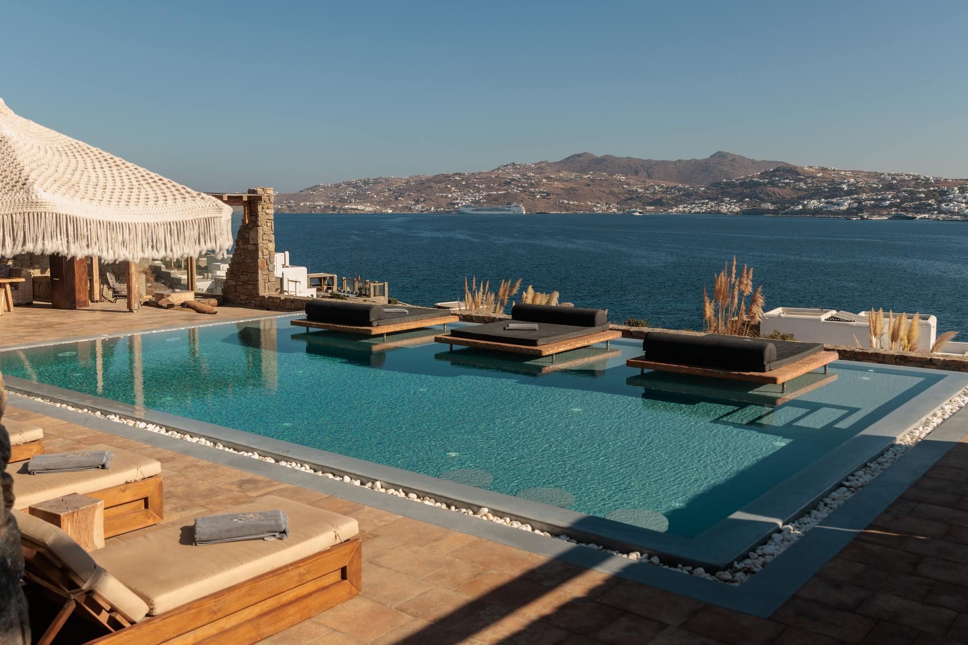 Mykonos luxury villa Swan in Kanalia - 3