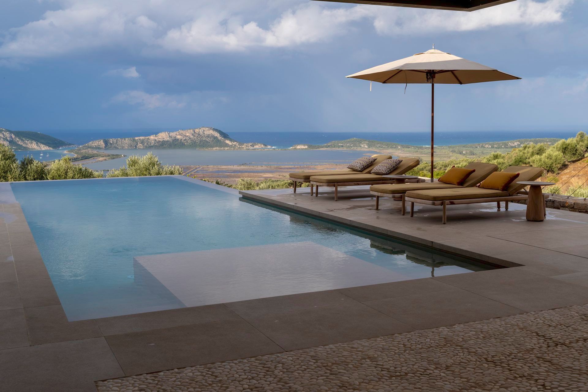 Gialova luxury villa Olivewood in Pylos - 3