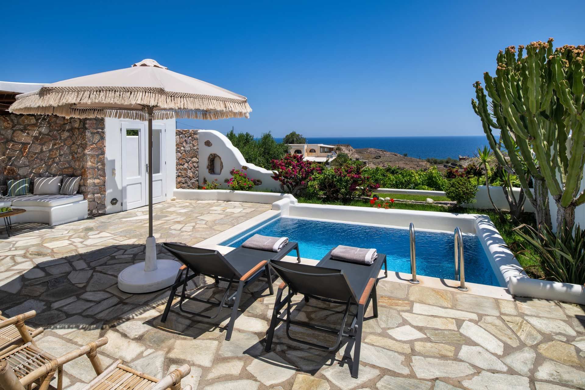 Santorini luxury villa Aeolus in Vourvoulos - 3