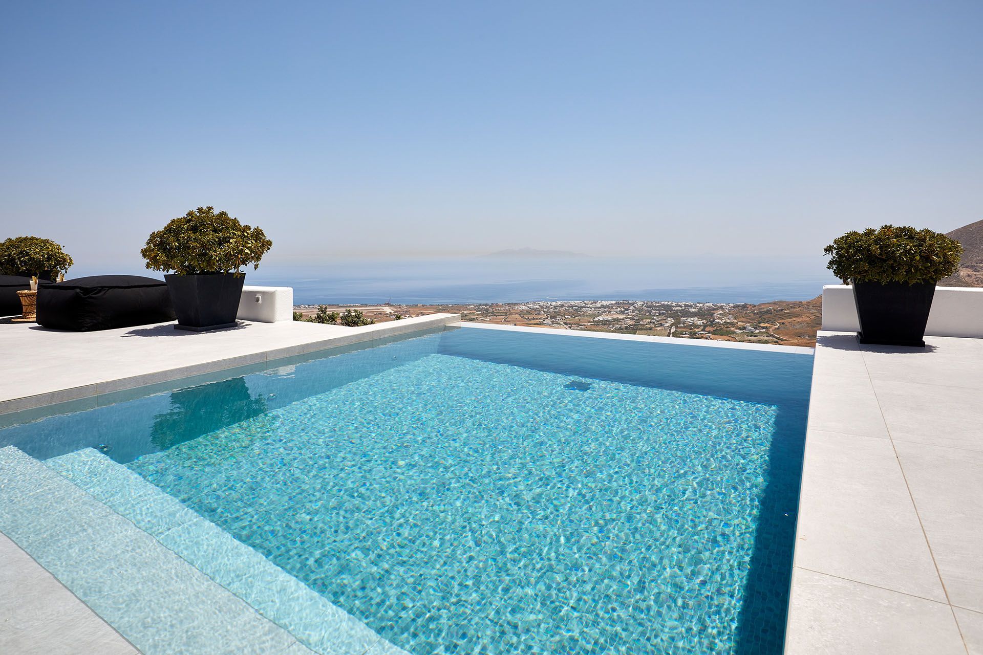 Santorini luxury villa Starling in Pyrgos Kalistis - 3