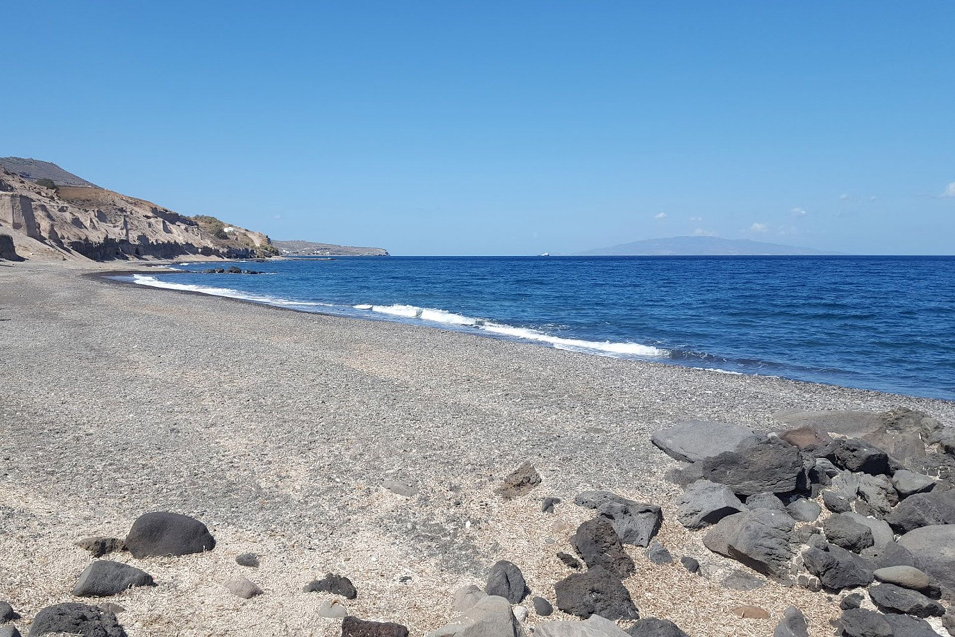 Santorini luxury villa Mistral in Vourvoulos - 4