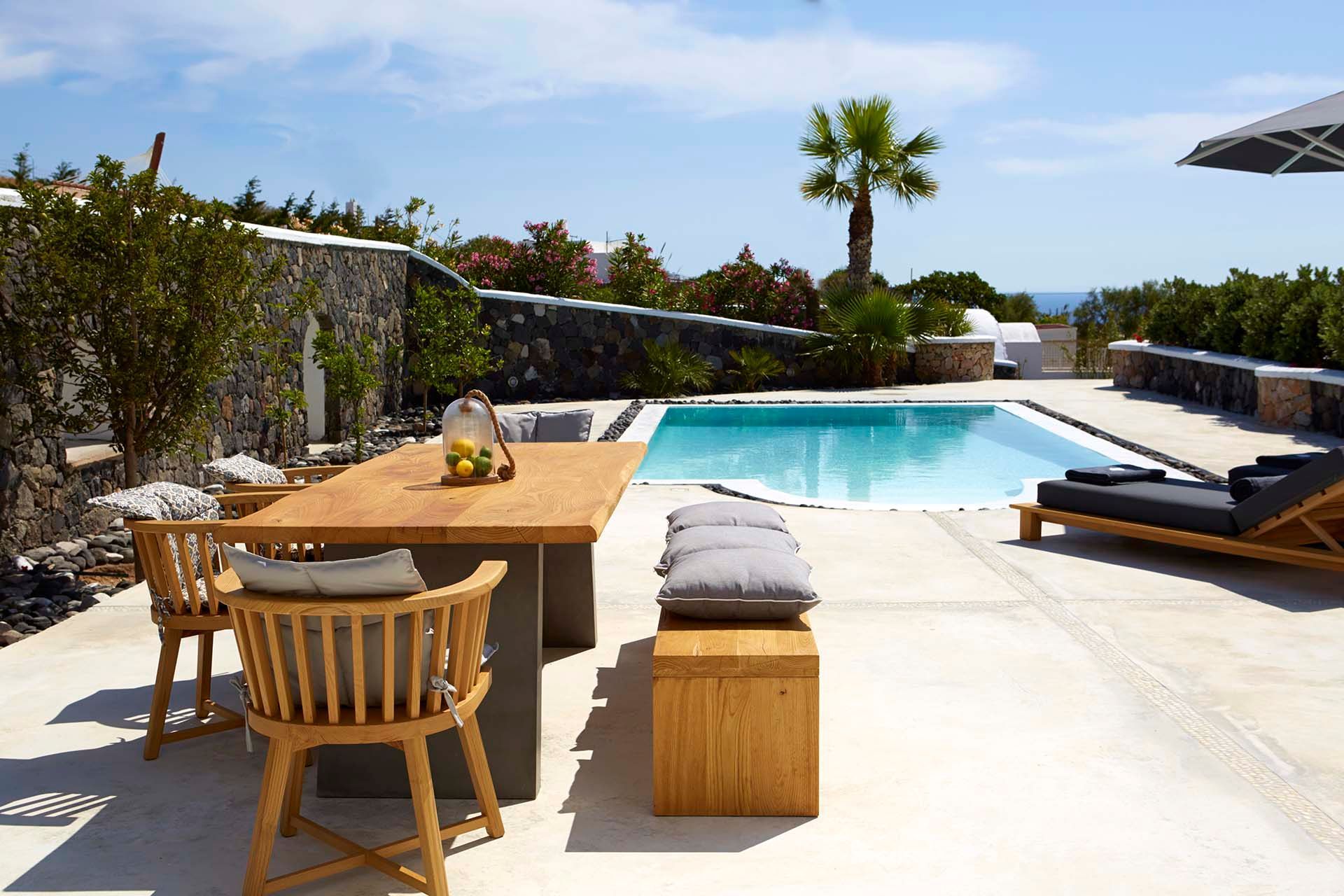 Santorini luxury villa Robyn in Exo Gialos - 4