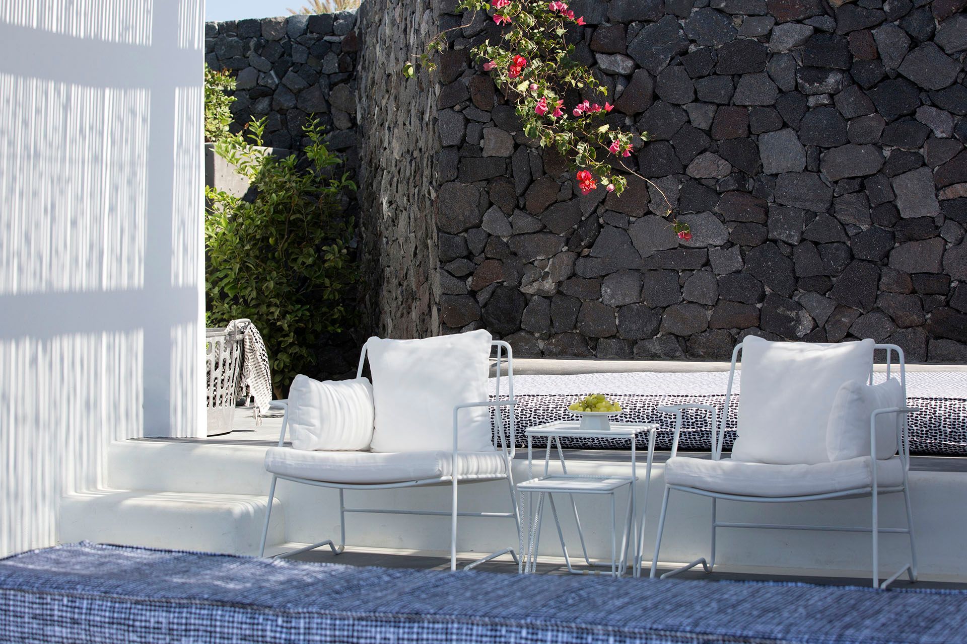 Santorini luxury villa The White Cliff Estate in Messaria - 4