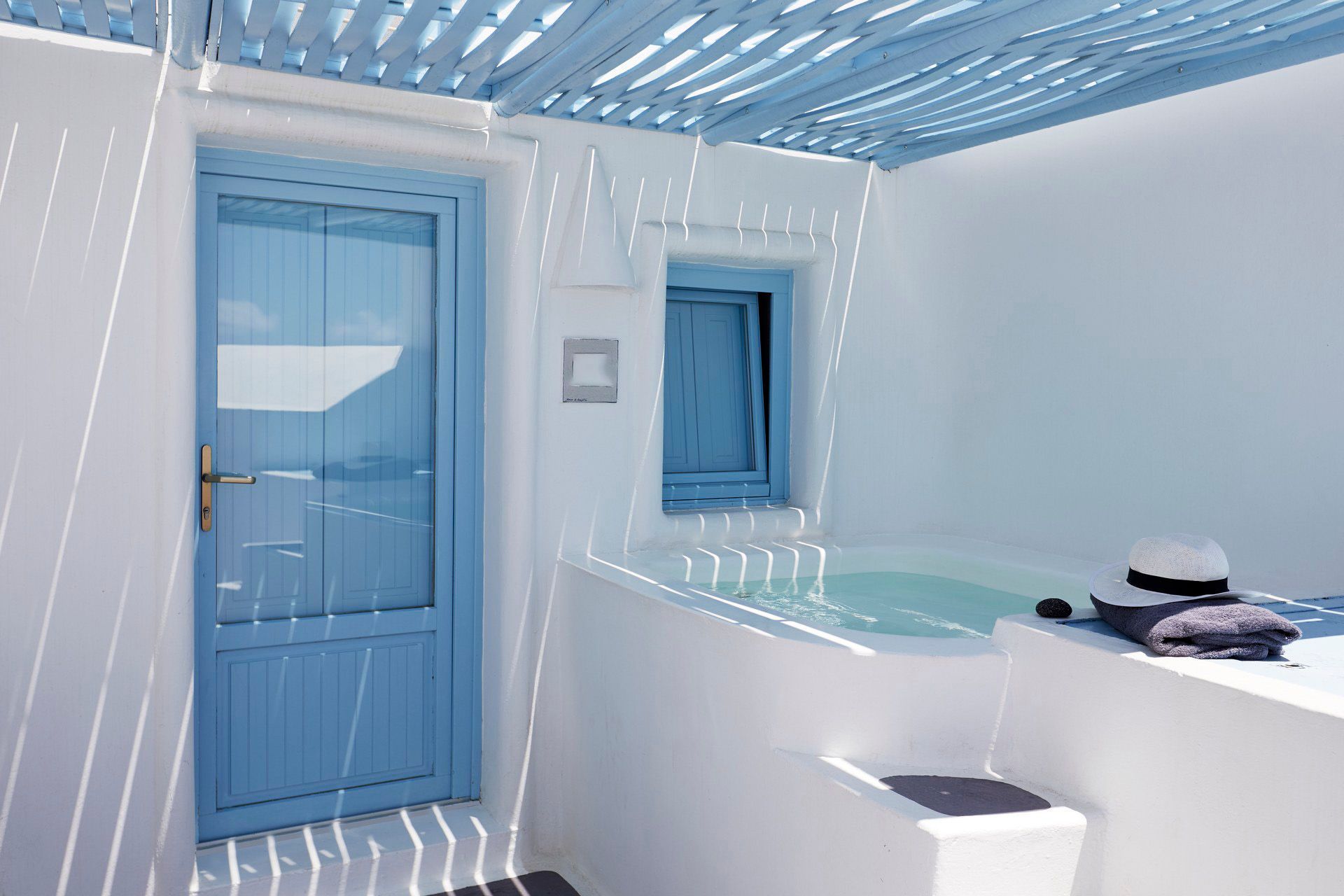 Santorini luxury villa Raelle in Imerovigli - 4