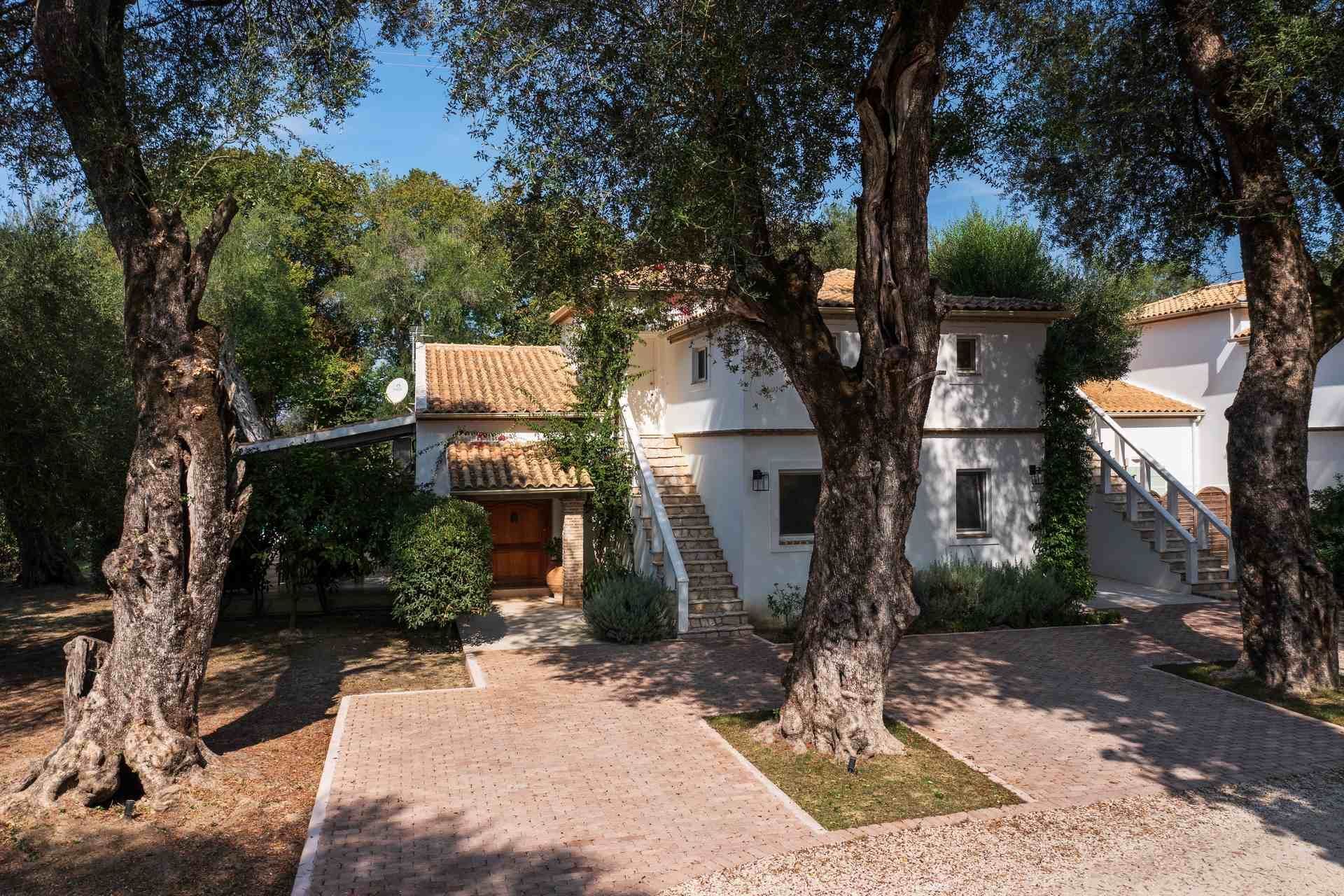 Corfu luxury villa Hadley in Molos - 3