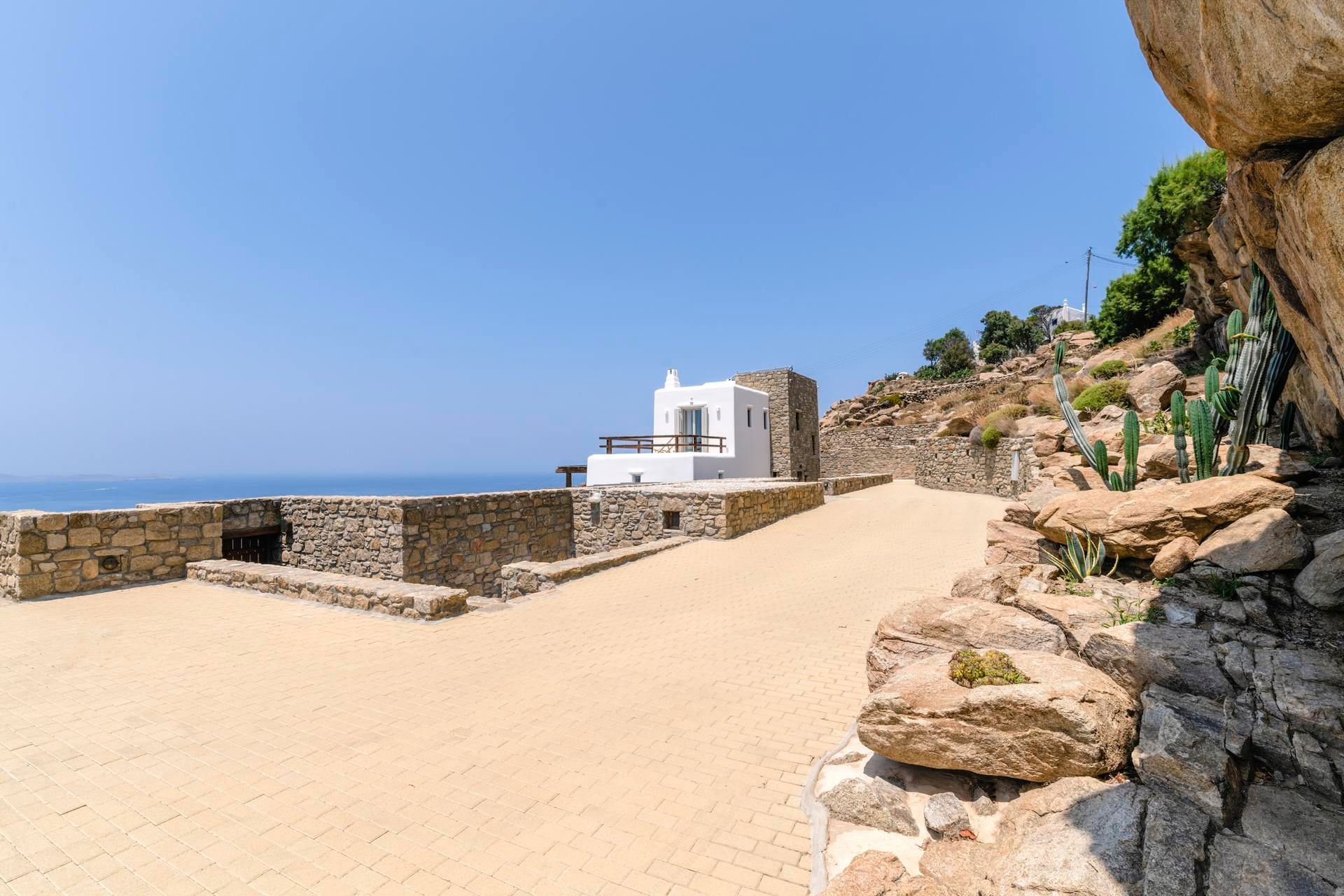 Mykonos luxury villa Orinoco in Tourlos - 4