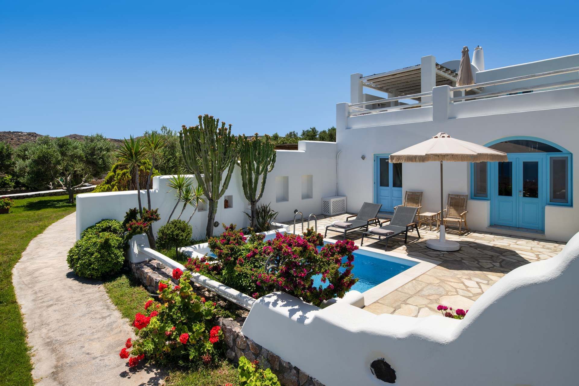 Santorini luxury villa Aeolus in Vourvoulos - 4