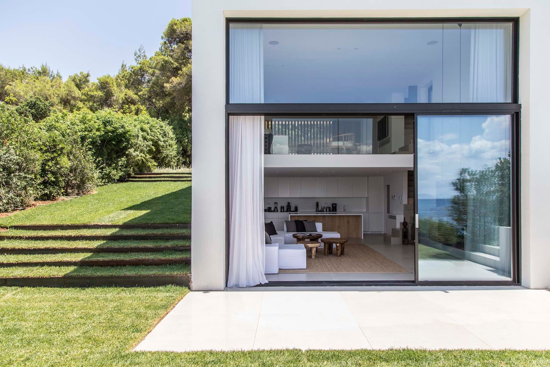 Luxury Villa Tethys in Vouliagmeni - 4