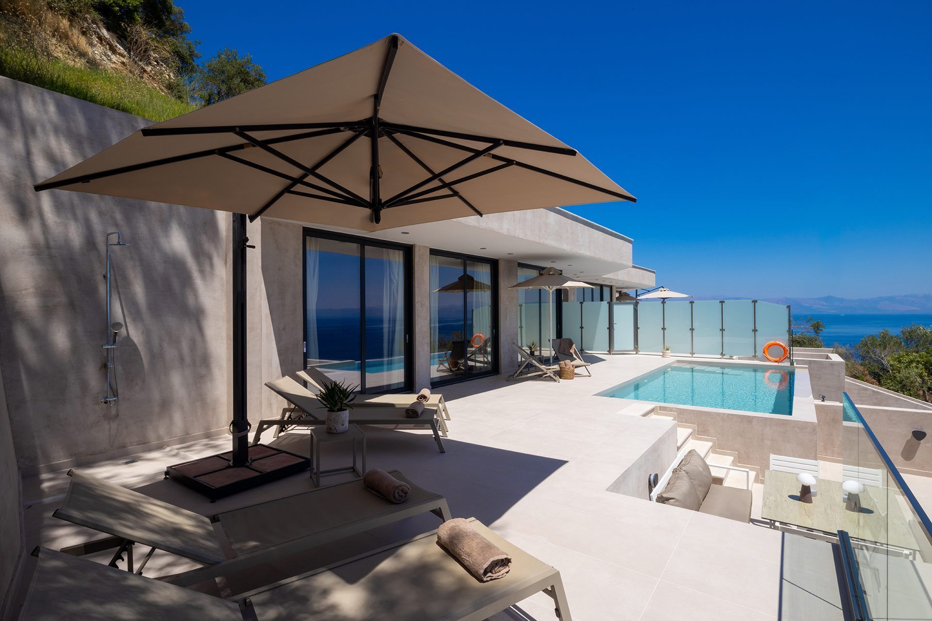 Corfu luxury villa Mayflower in Agios Ioannis - 4