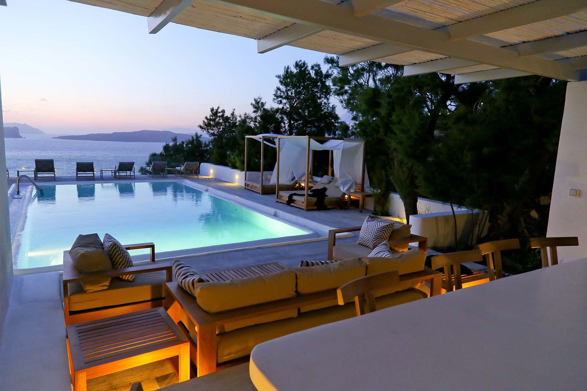 Santorini luxury villa Regal in Akrotiri - 4