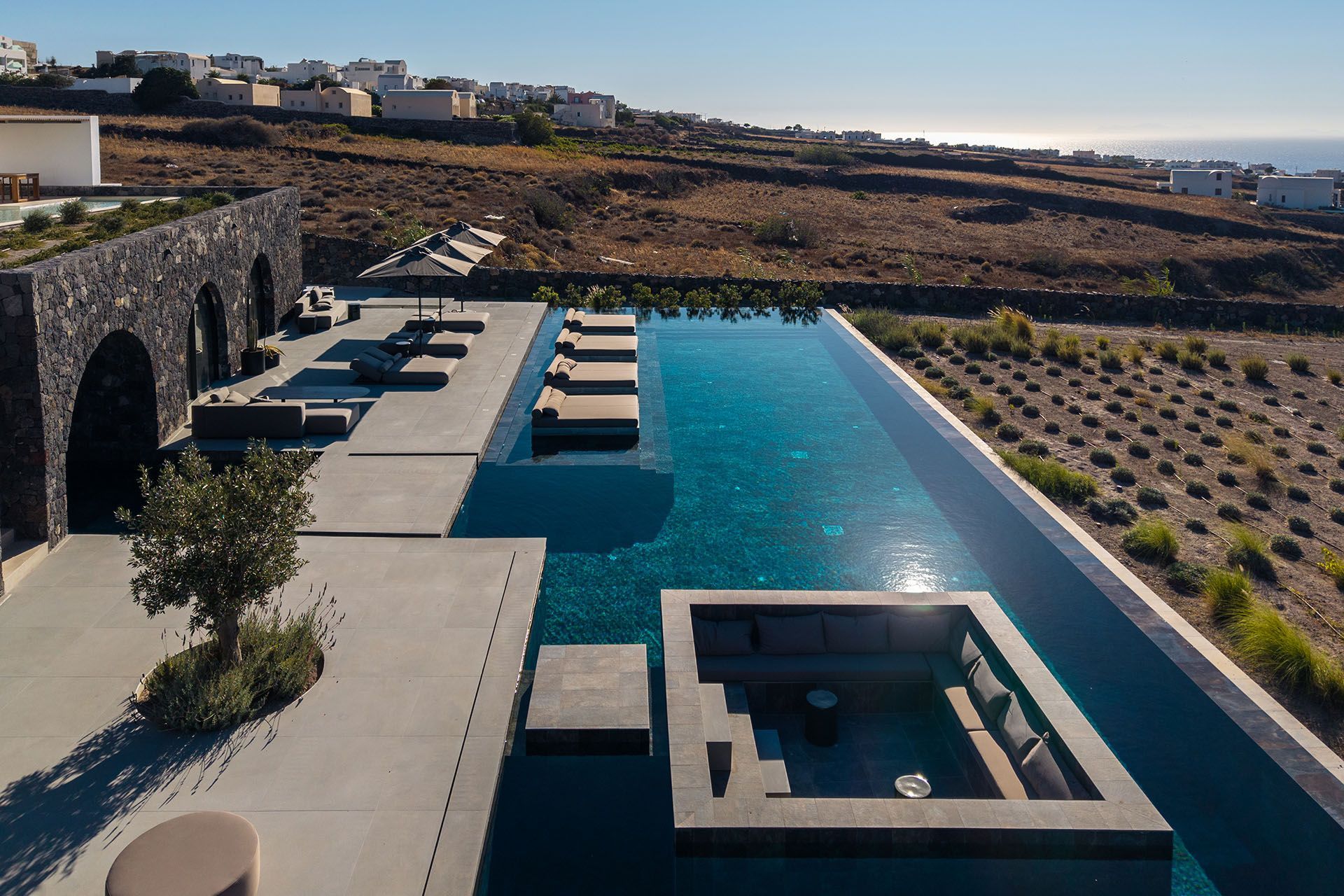Santorini luxury villa Peppermint in Oia - 1