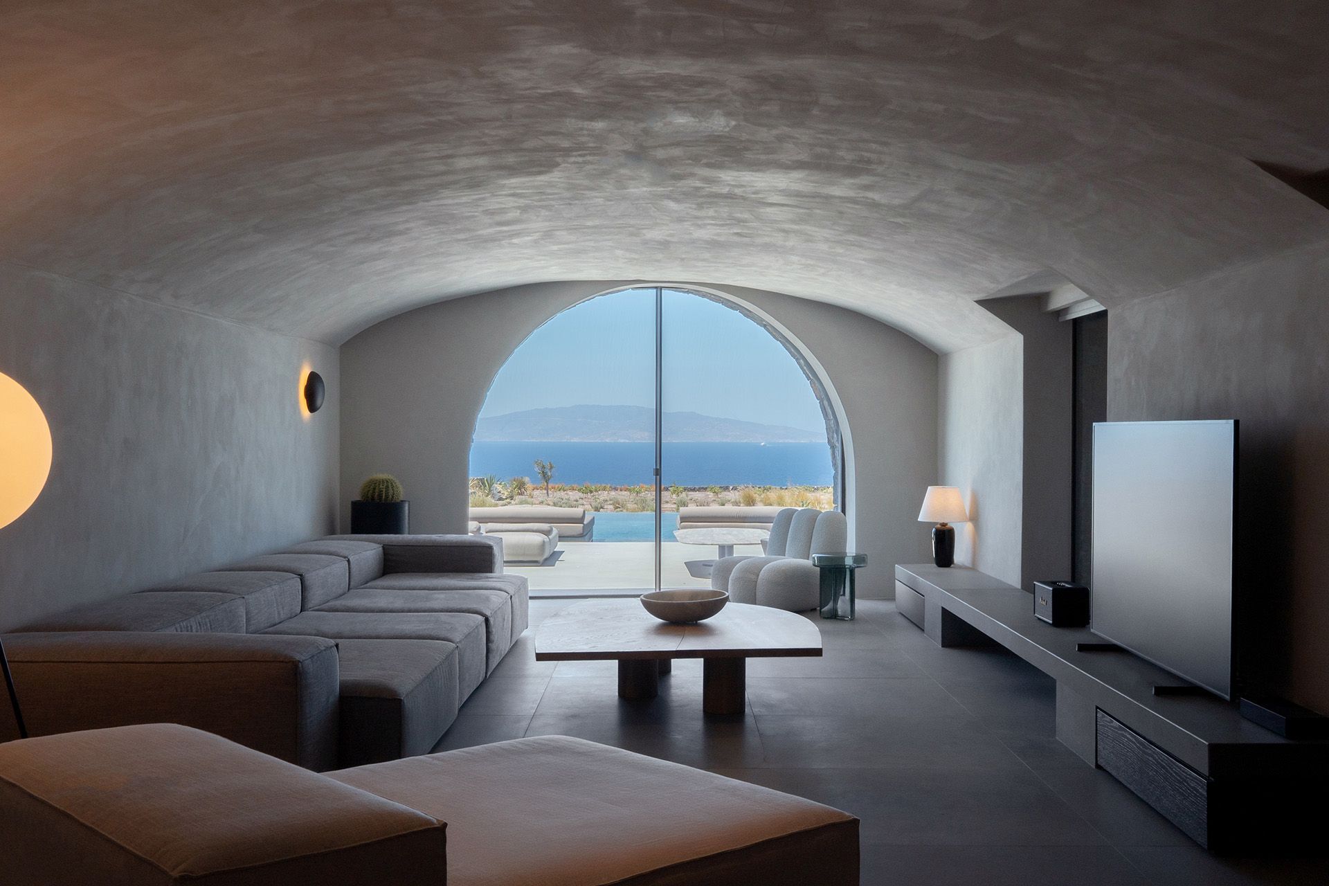 Santorini luxury villa Peppermint in Oia - 6