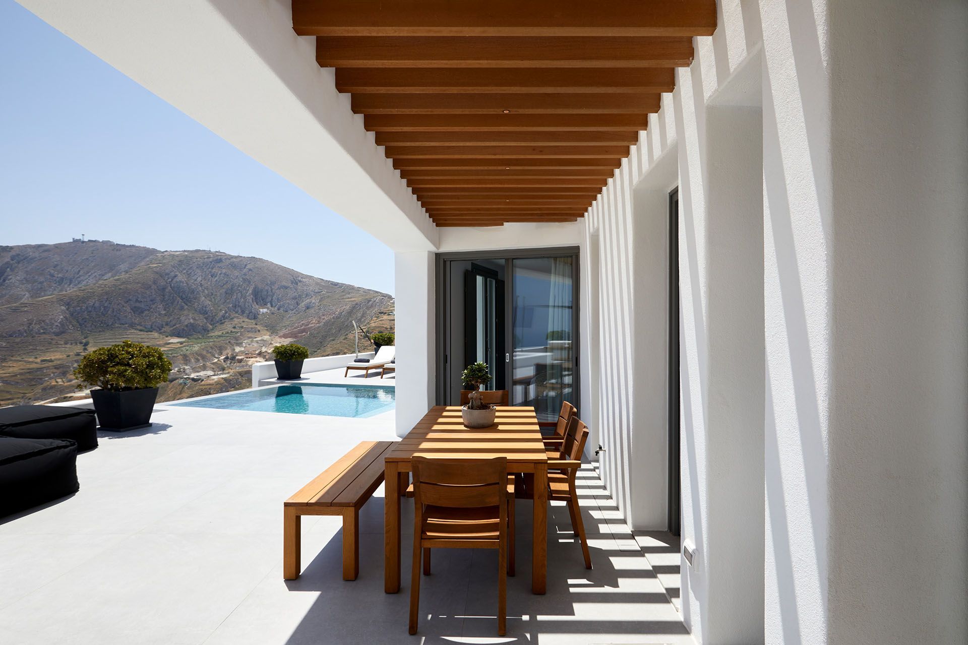Santorini luxury villa Starling in Pyrgos Kalistis - 11