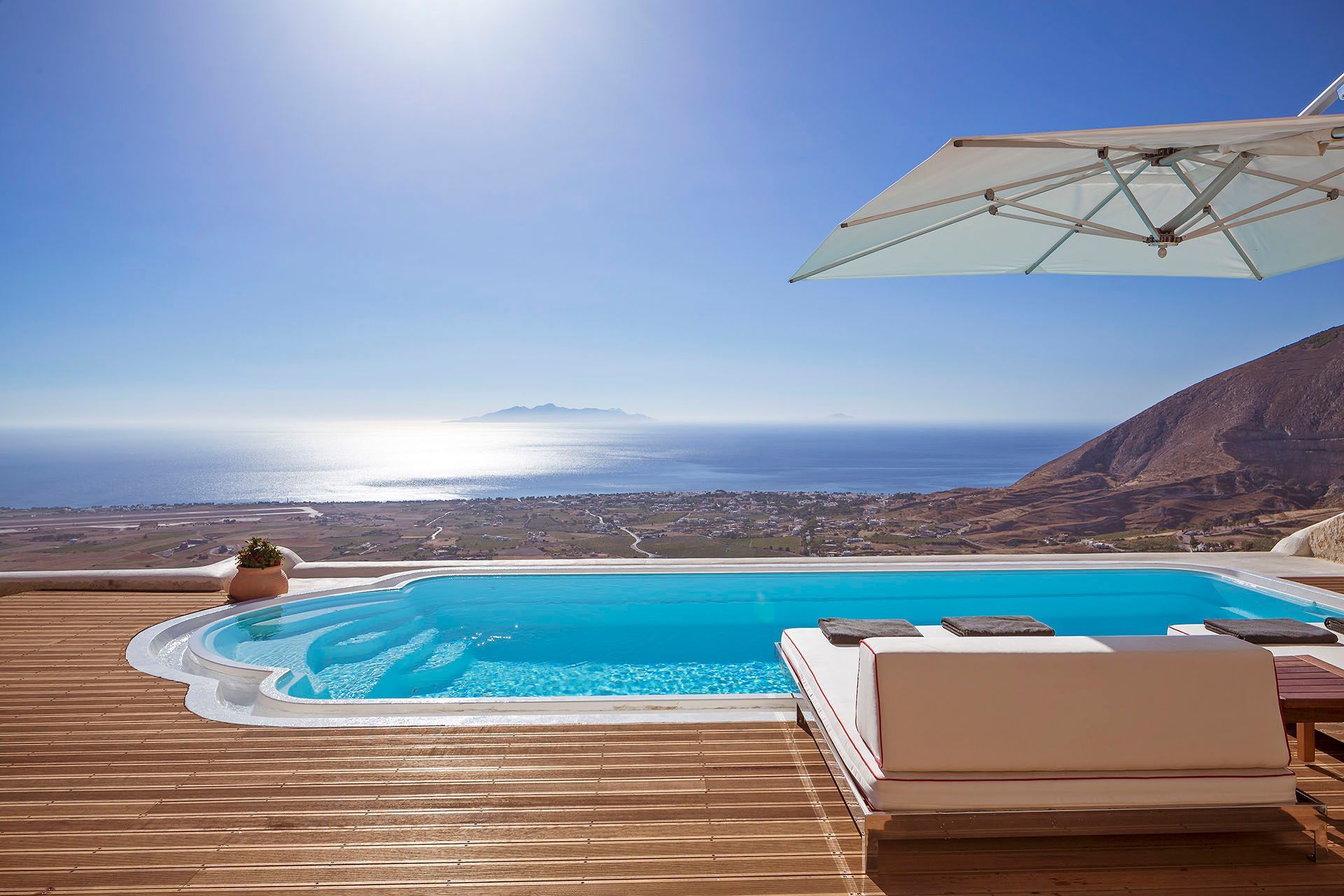 Santorini luxury villa Starling in Pyrgos Kalistis - 14