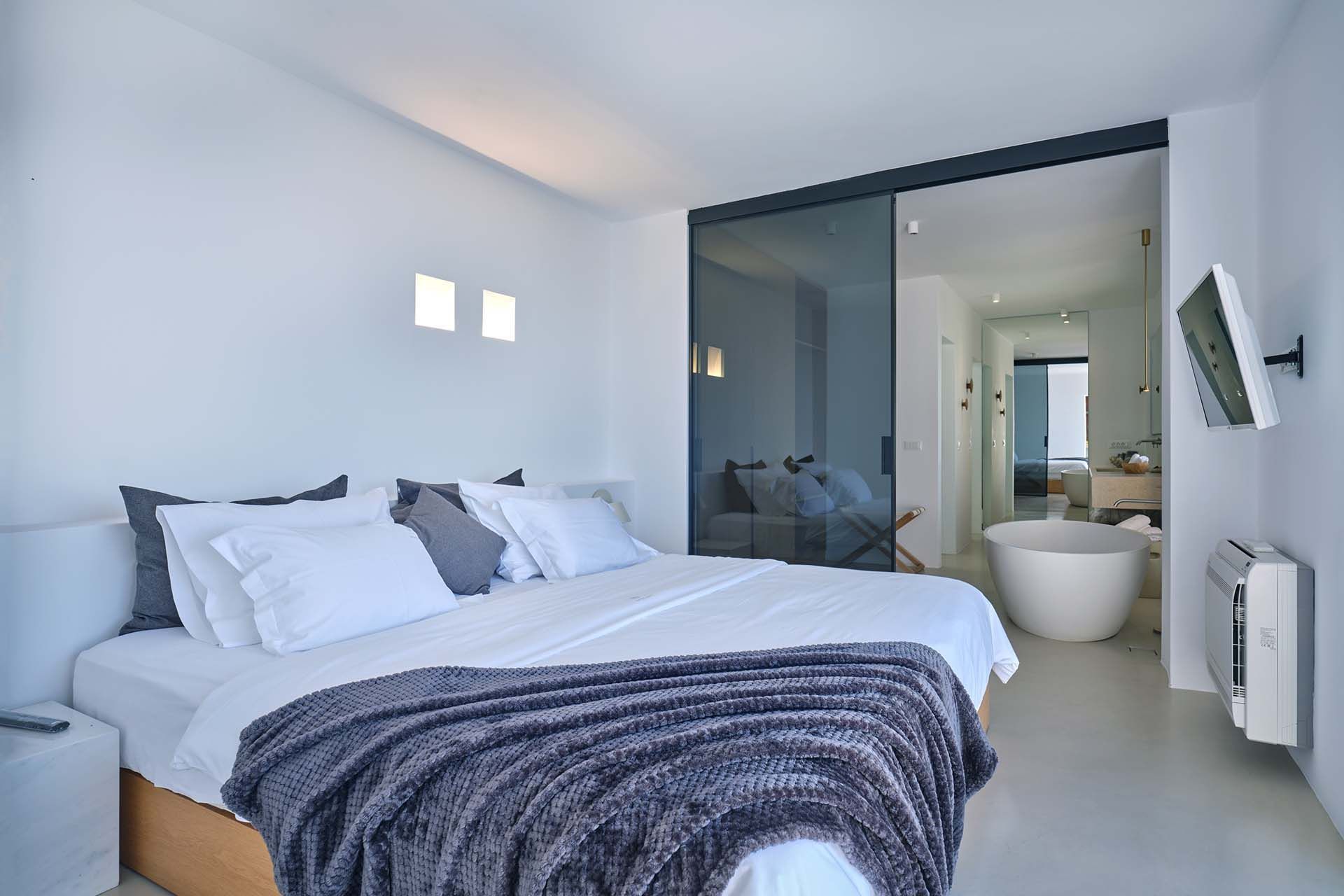 Santorini luxury villa Sunshine in Pyrgos Kallistis - 15