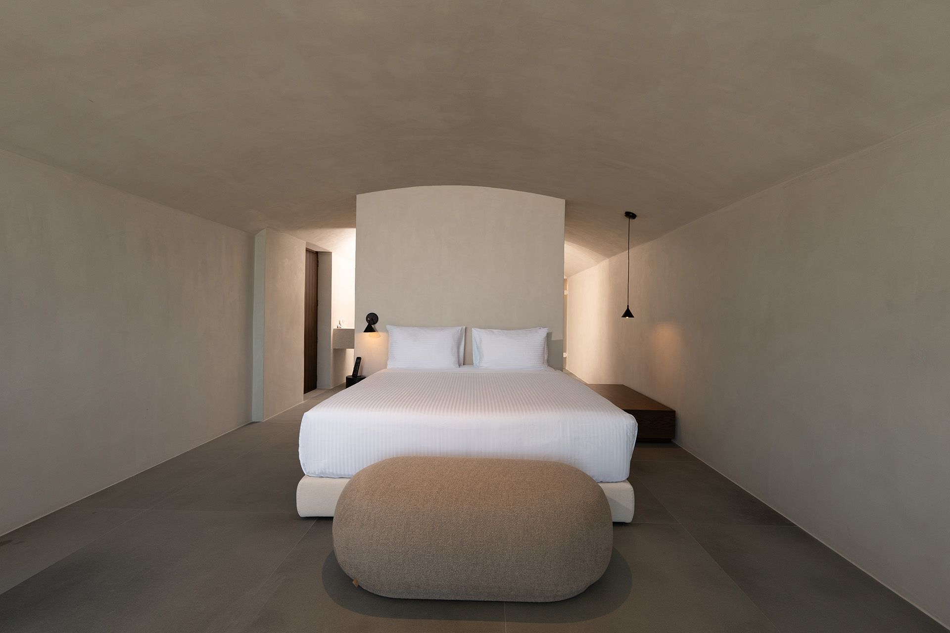 Santorini luxury villa Peppermint in Oia - 16