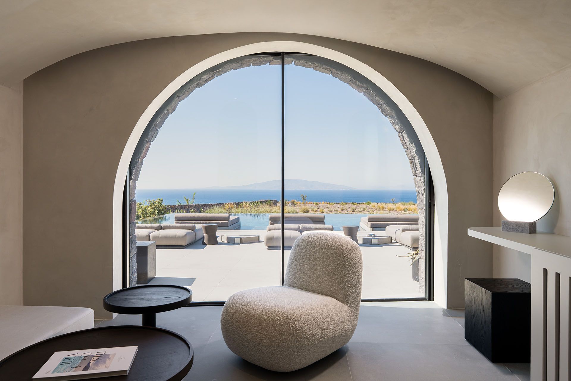 Santorini luxury villa Peppermint in Oia - 17
