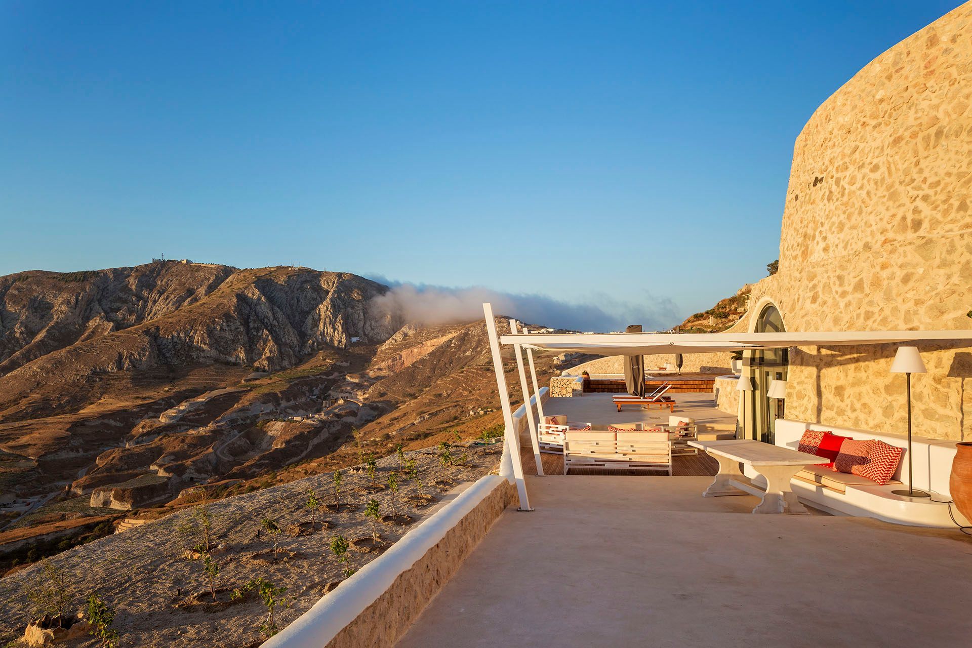 Santorini luxury villa Starling in Pyrgos Kalistis - 17