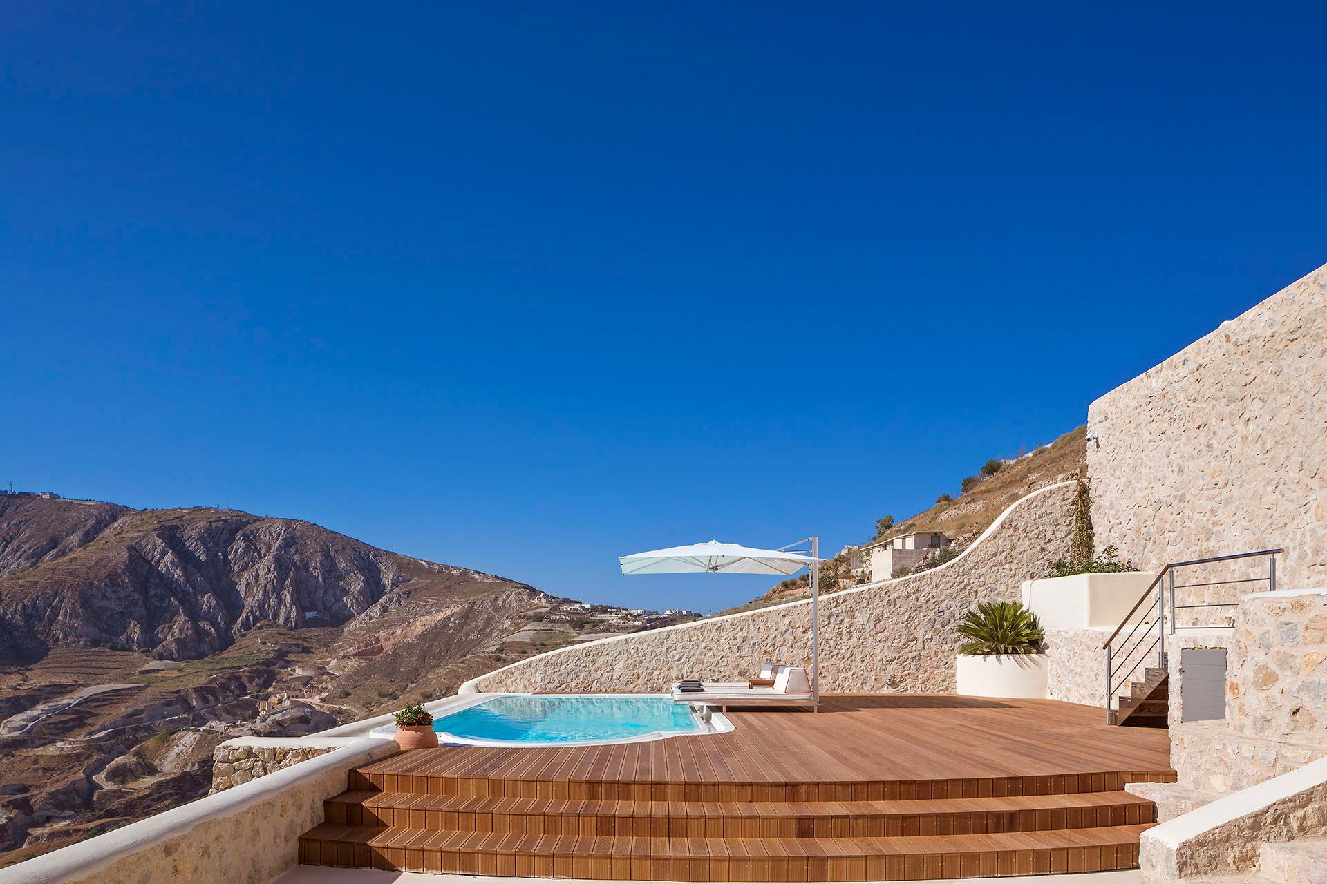 Santorini luxury villa Starling in Pyrgos Kalistis - 18