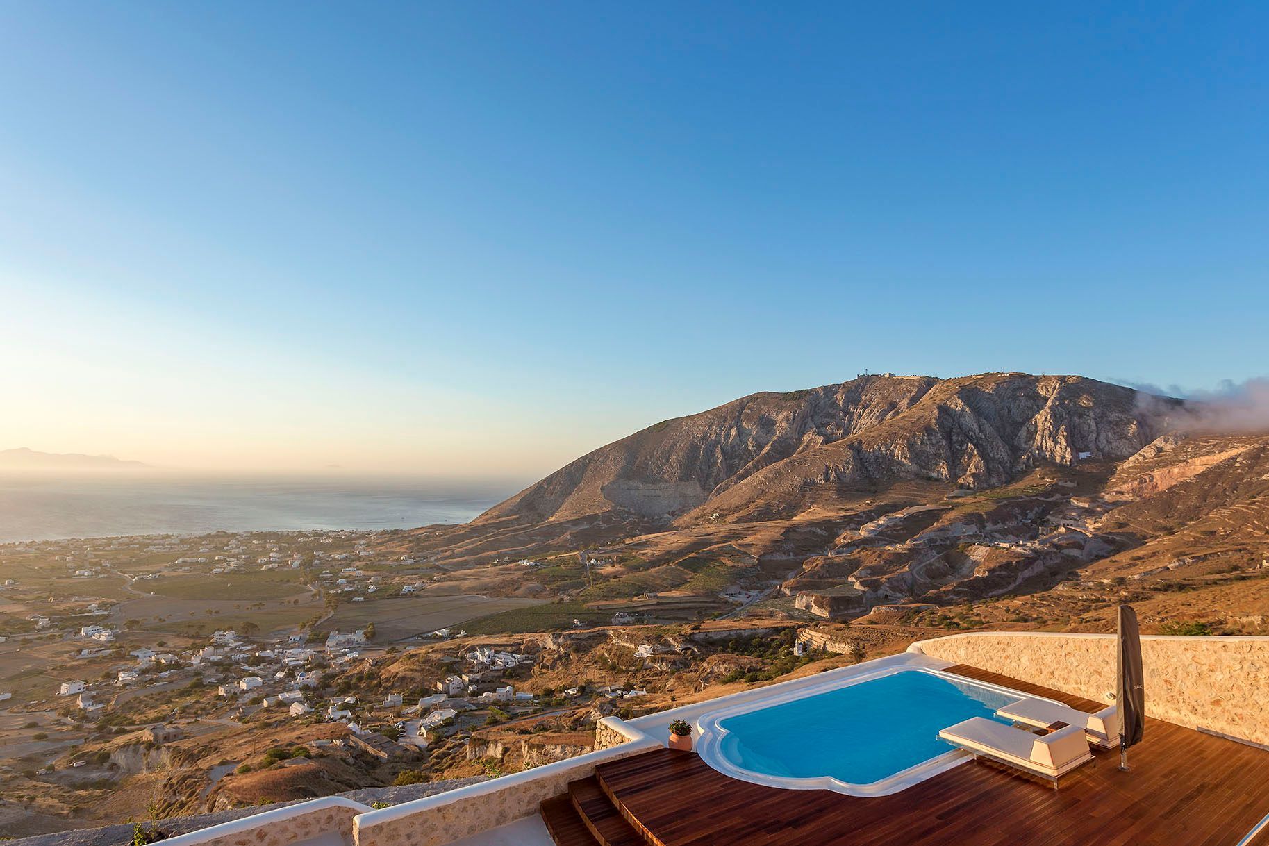 Santorini luxury villa Starling in Pyrgos Kalistis - 22