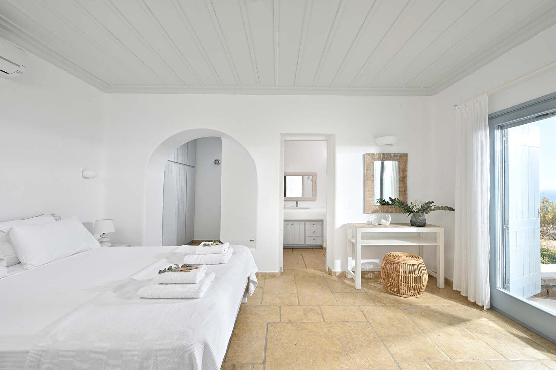  Mykonos luxury villa Laurita in Kanalia - 46