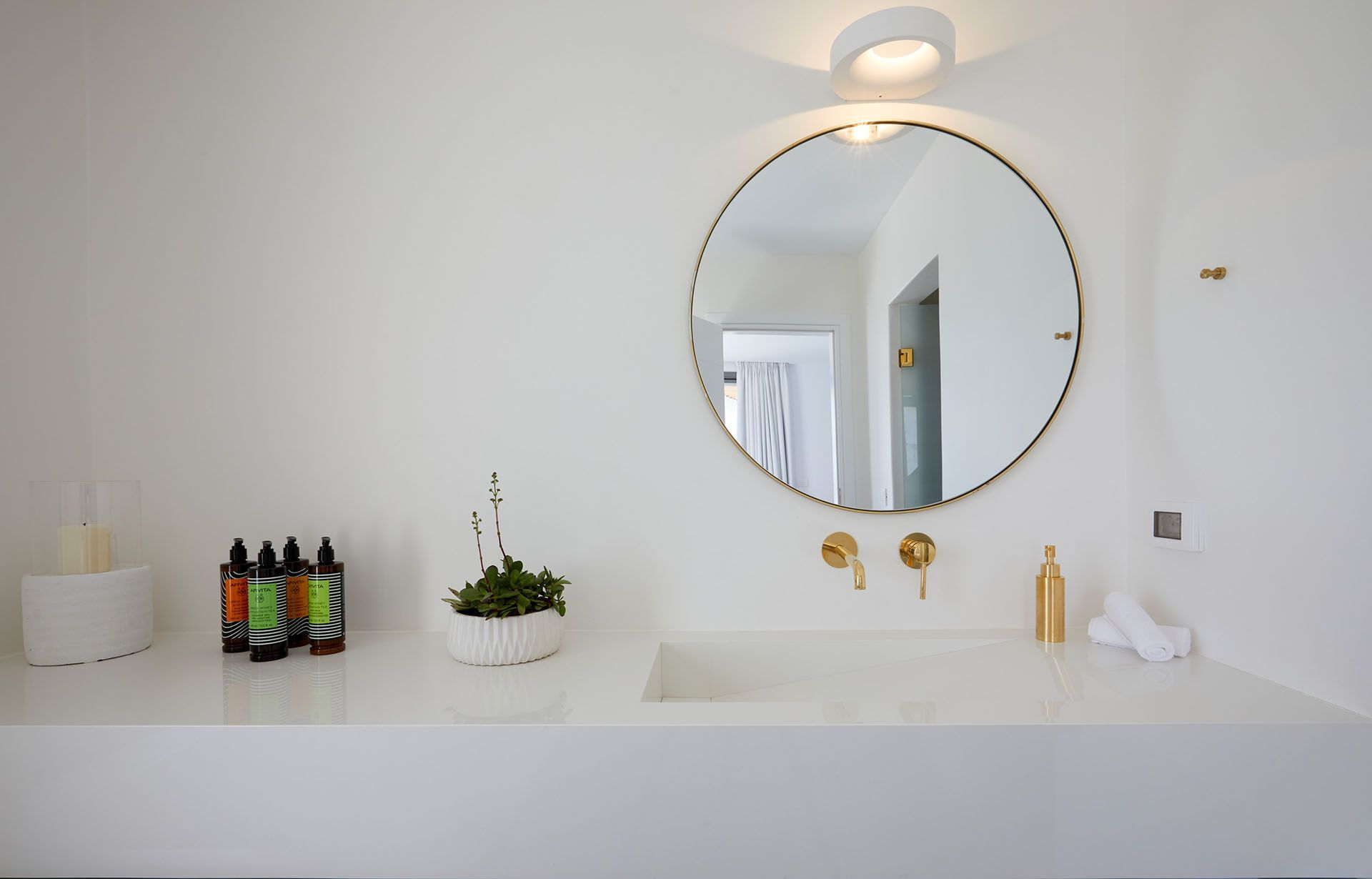 Santorini luxury villa Starling in Pyrgos Kalistis - 46