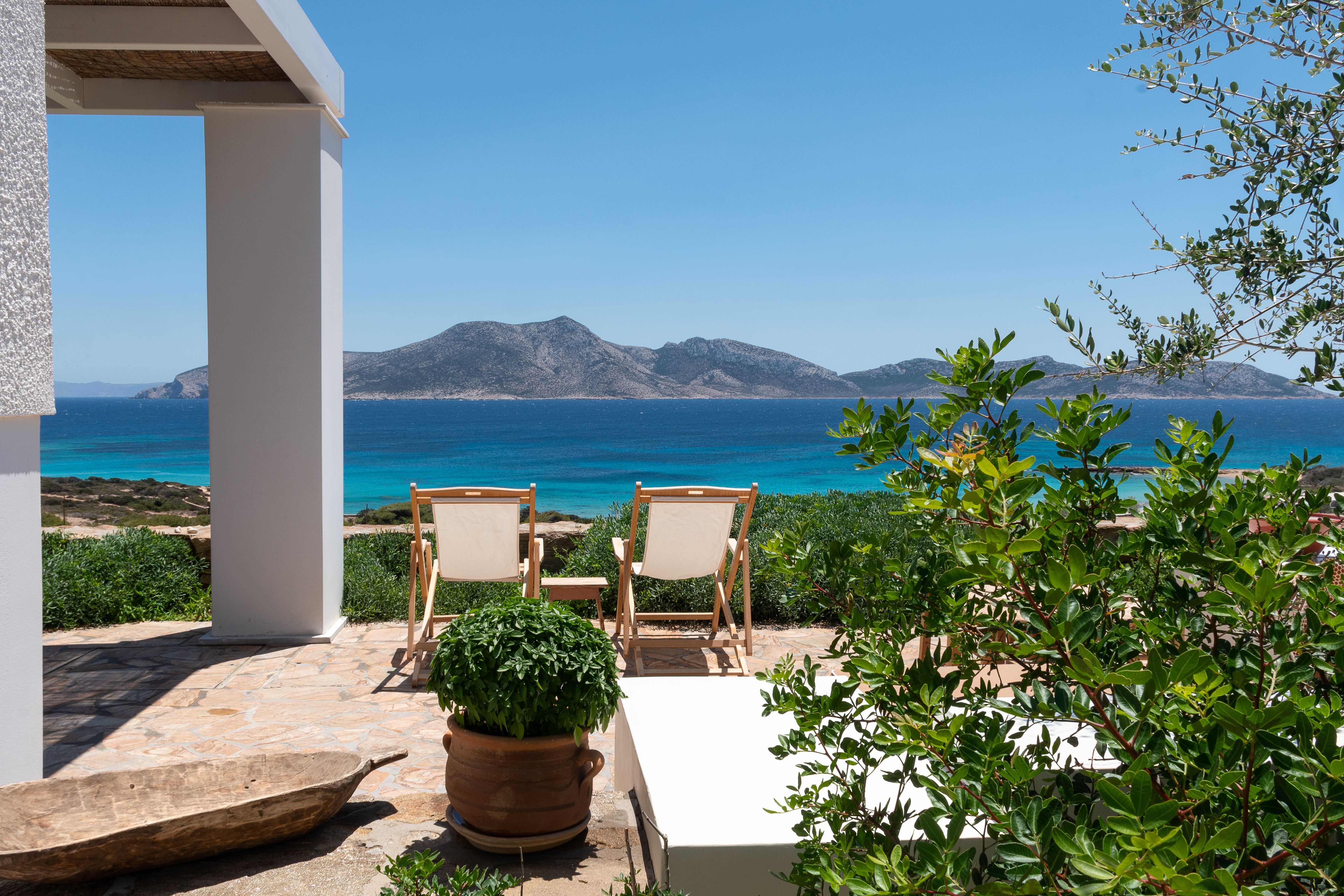 Post thumbnail of BlueVillas Moodboard: Greek villas for the Off-Path Explorer